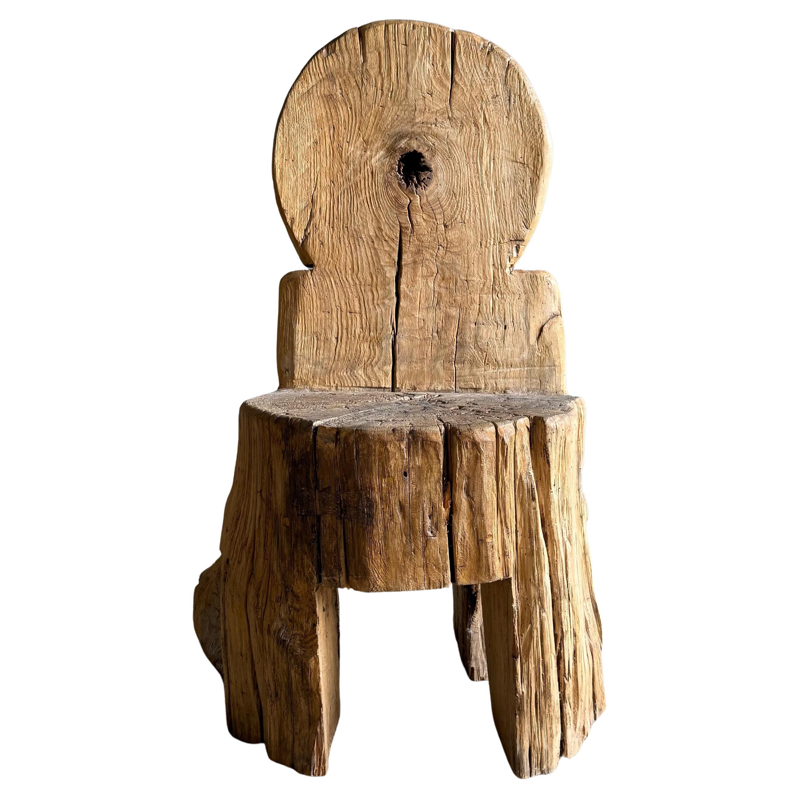 Chaise en tronc d
arbre sculptée Wabi Sabi Unique en son genre