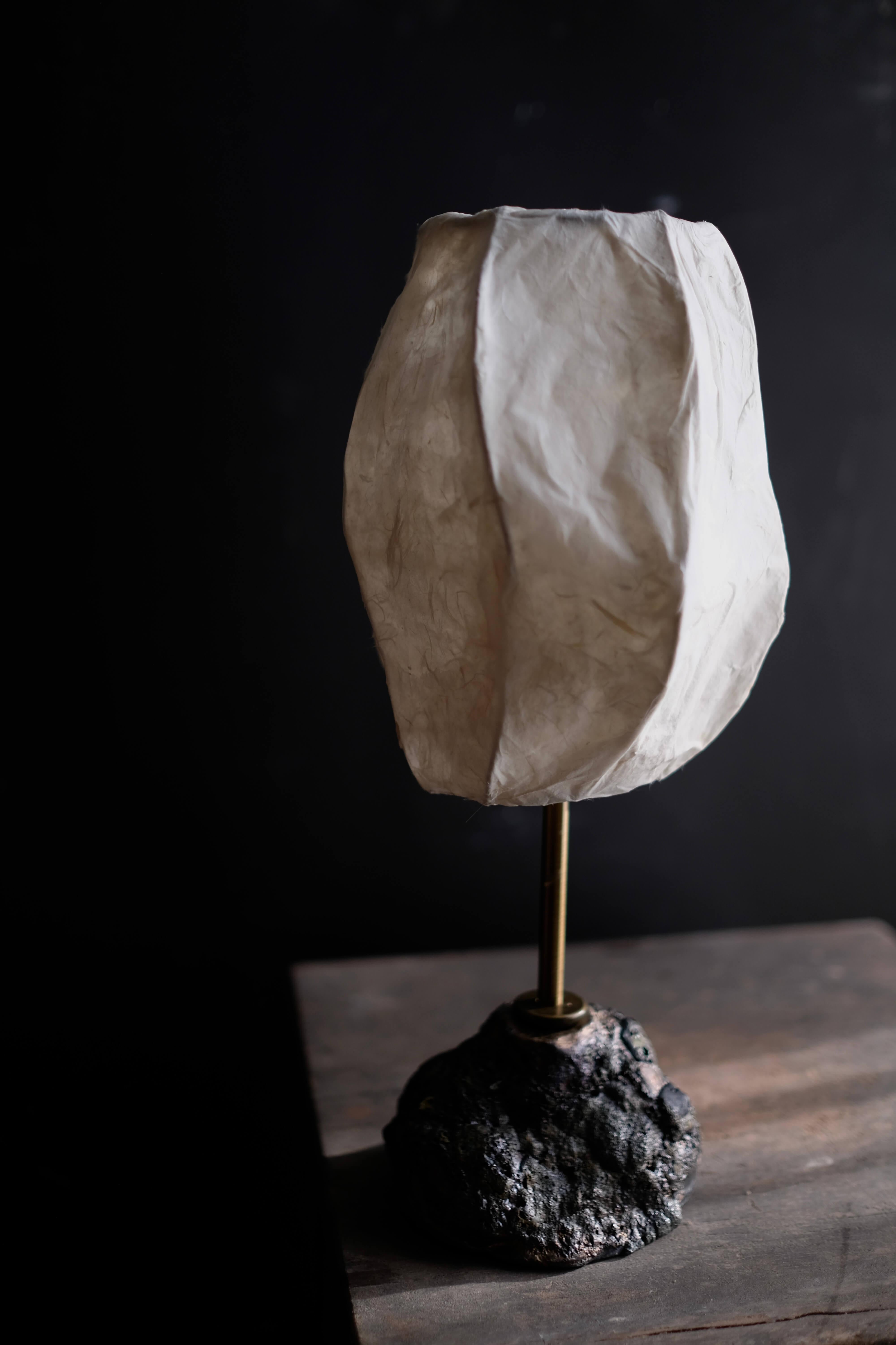 Moderne Wabi-Sabi Ceramic Table Lamp with Textured Base and Soft Paper Shade en vente