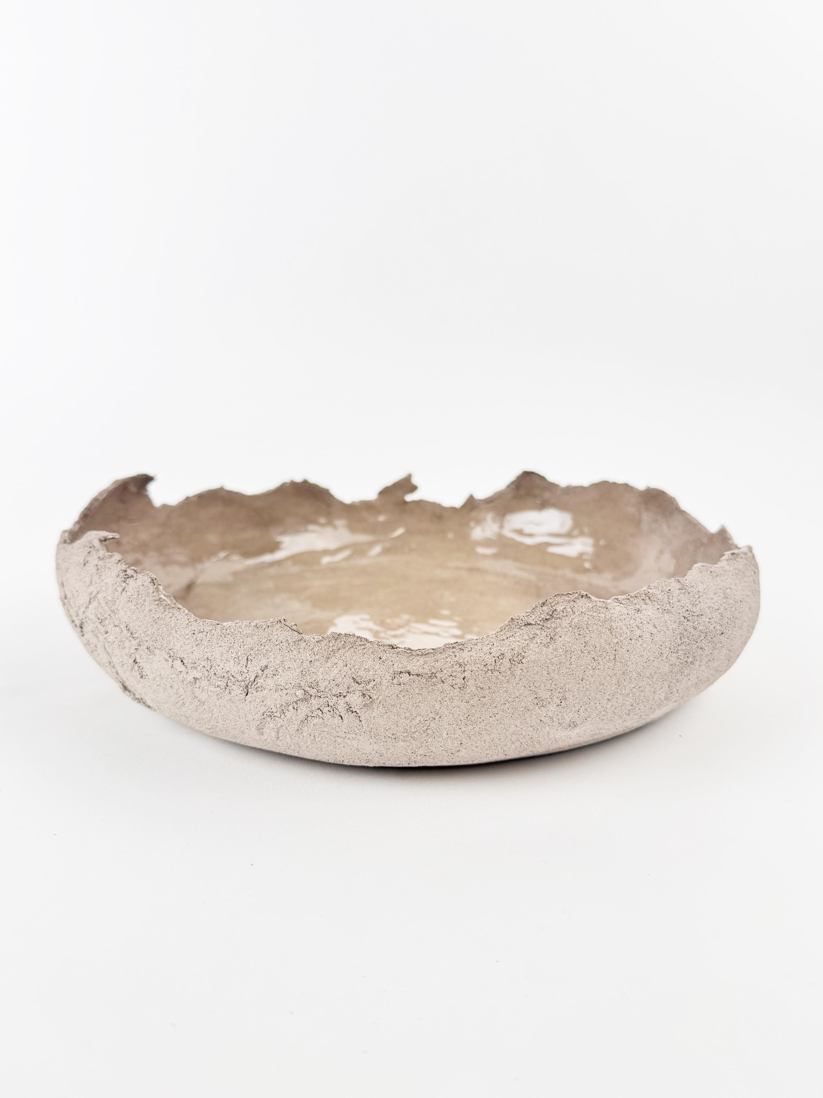 Vasija de Cerámica Wabi-Sabi, Verificada Digitalmente, Hecha a Mano en Estudio Solar Minimalista en venta