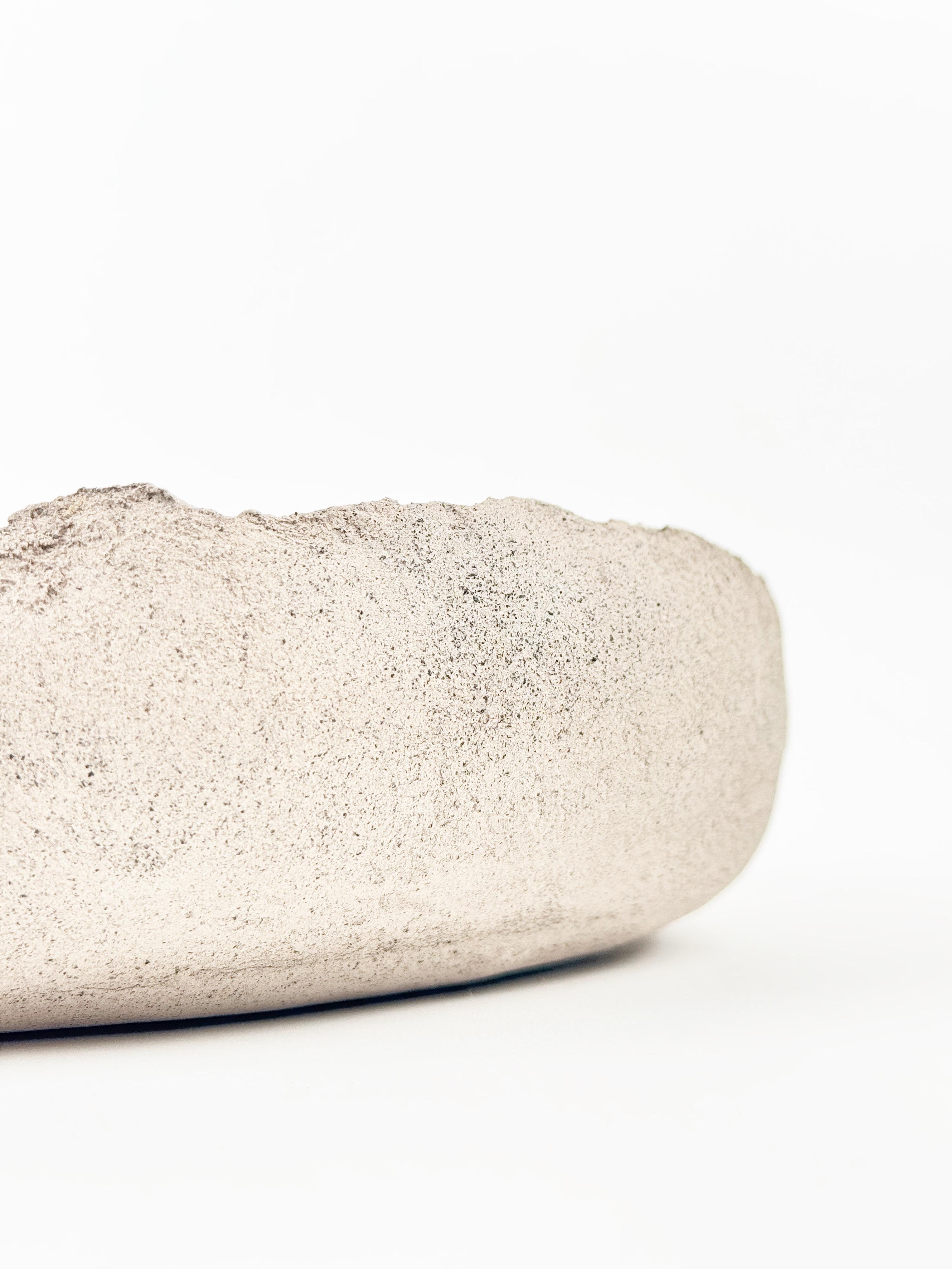 Vasija de Cerámica Wabi-Sabi, Verificada Digitalmente, Hecha a Mano en Estudio Solar Hecho a mano en venta