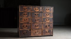 Commode à tiroirs japonaise Edo du 19e siècle wabi sabi dougu Kusuri Tansu