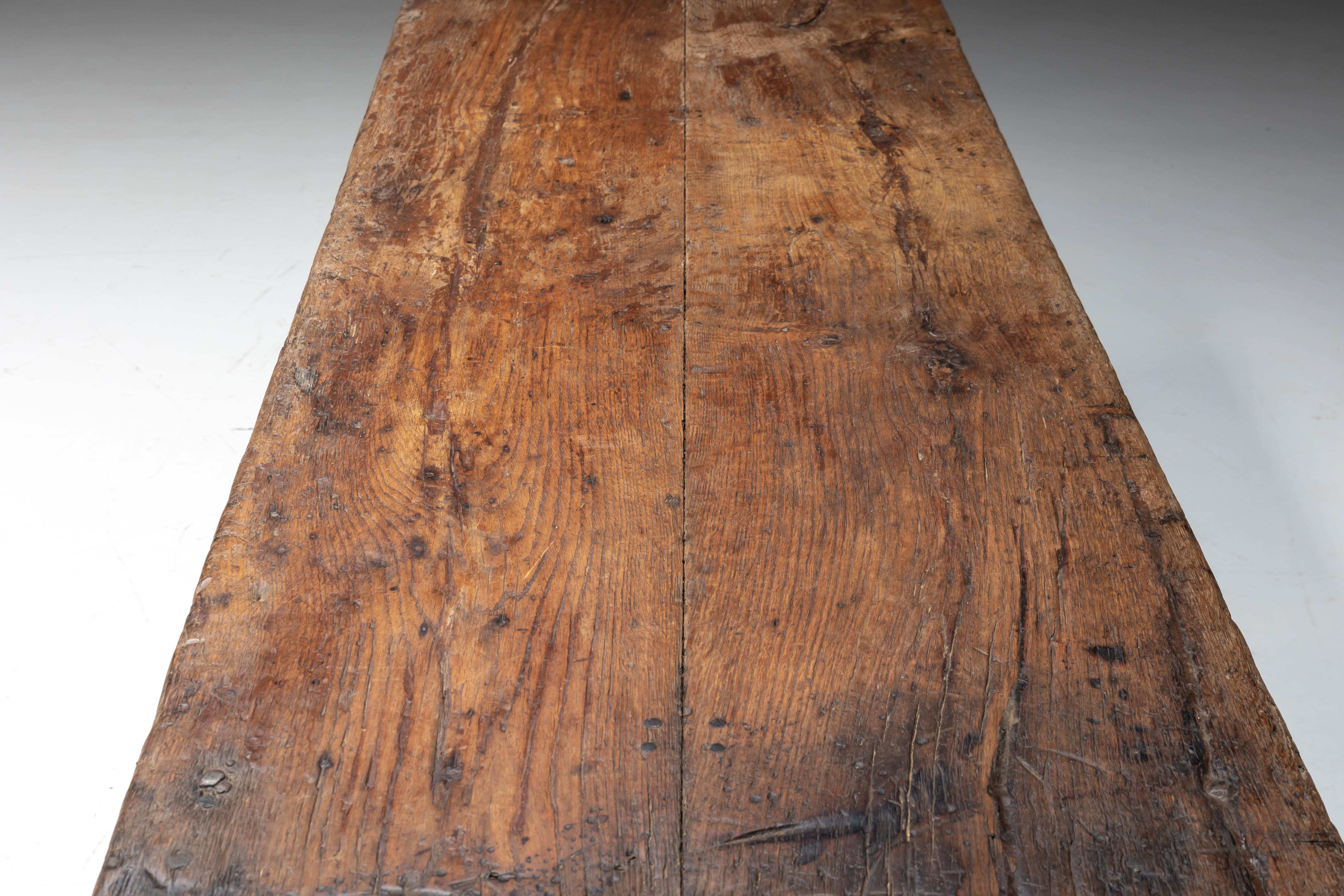 Table de travail de ferme Wabi Sabi, France, 19e siècle en vente 8