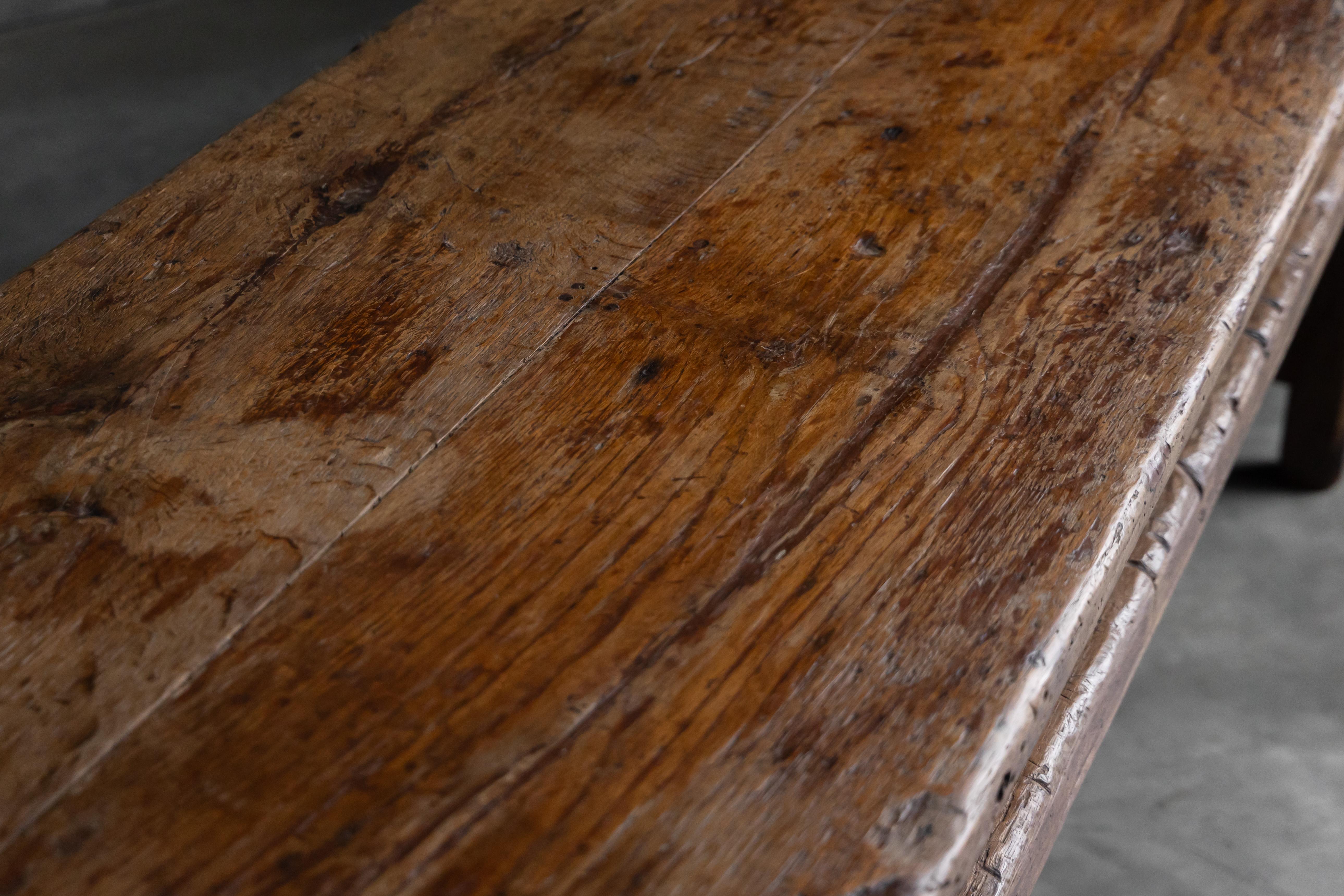 Table de travail de ferme Wabi Sabi, France, 19e siècle en vente 2