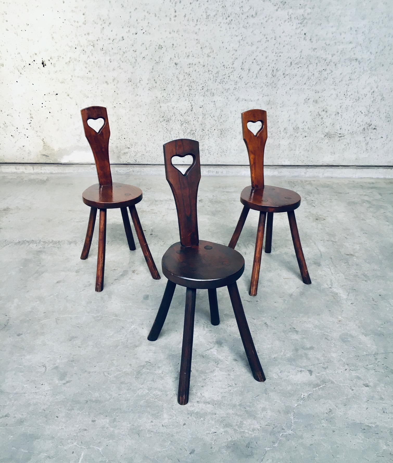 Wabi Sabi, handgefertigter Esstisch und Stühle aus massiver Eiche in Design, 1940er Jahre, Frankreich im Angebot 5