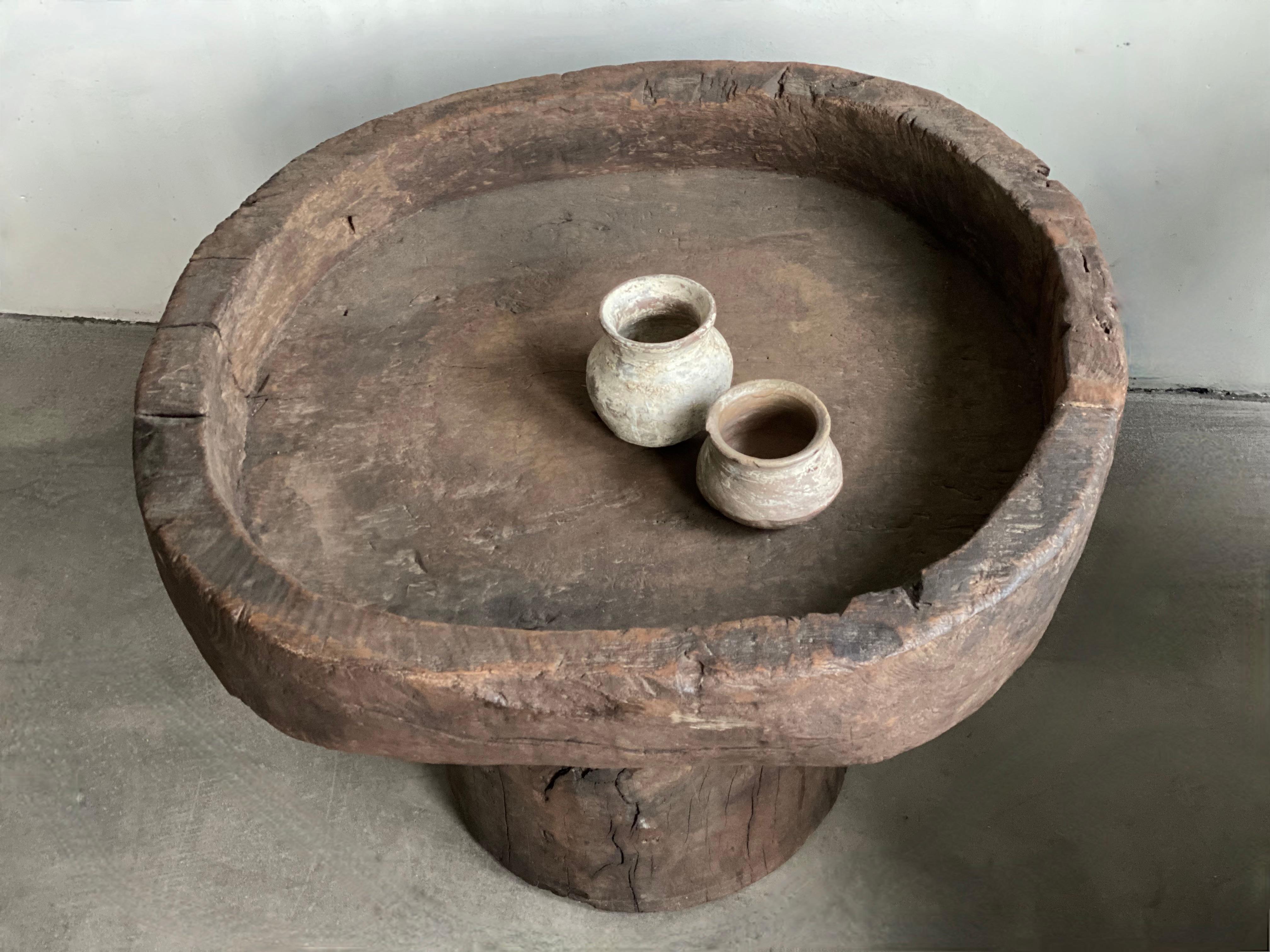 Belge Table d'appoint en chêne Wabi Sabi