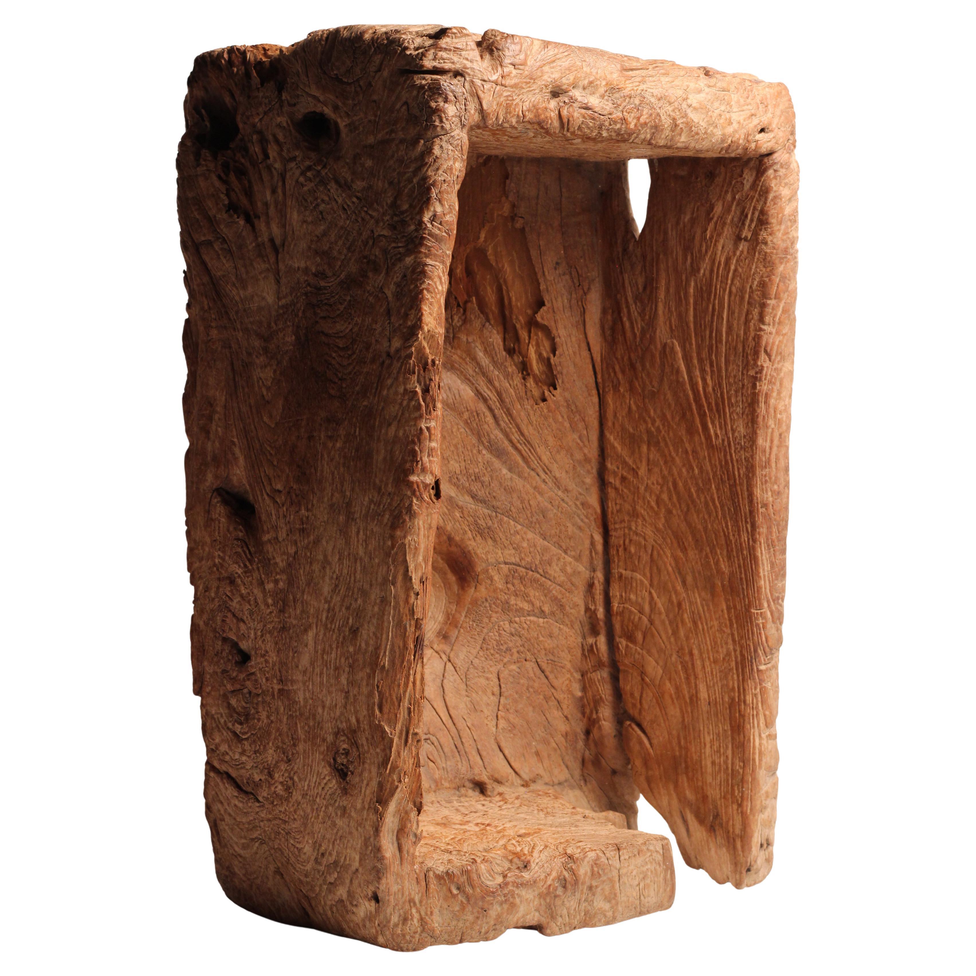 Wabi-Sabi Primitive Wooden Trough - Vessel Lombok sculpté à la main en vente 6