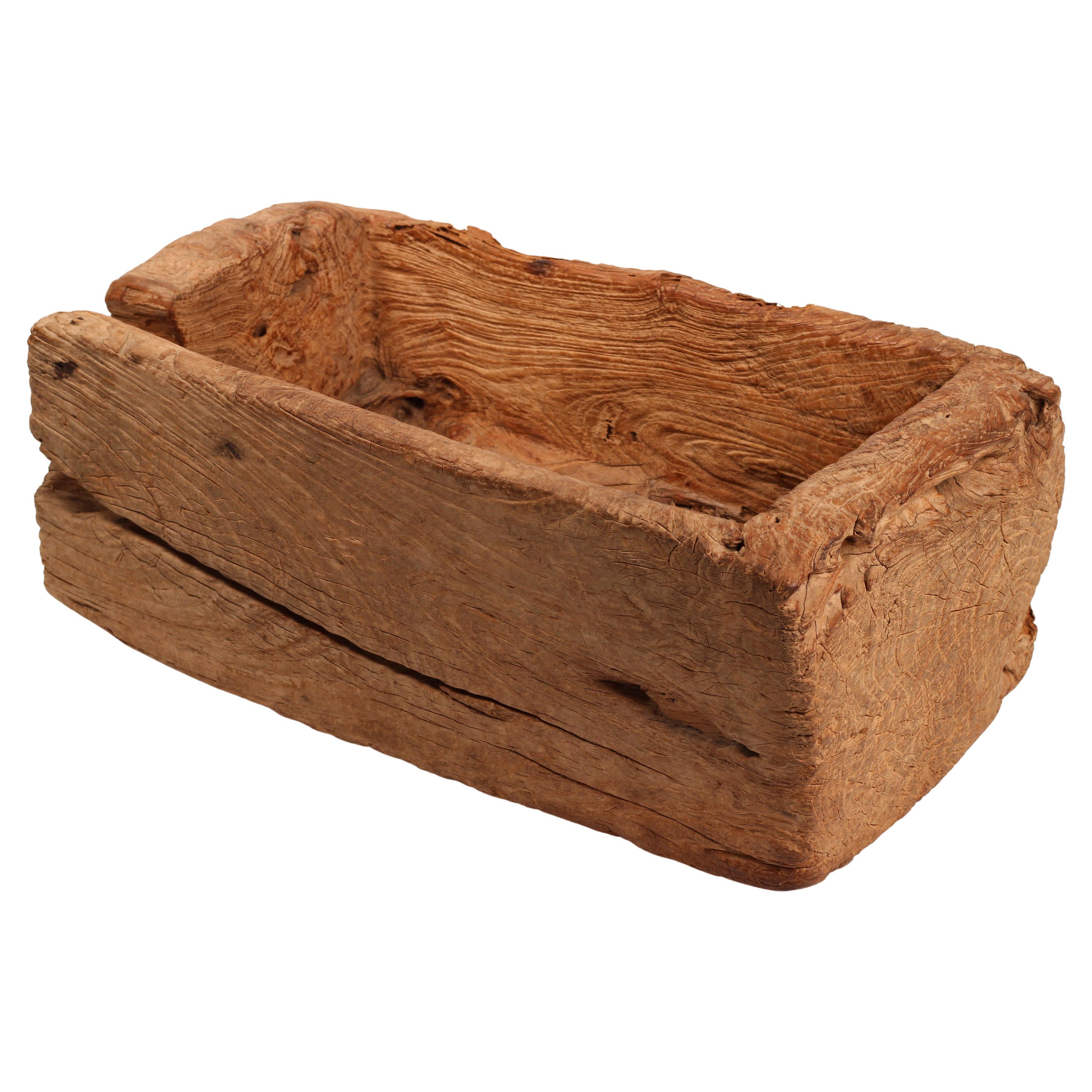 Wabi-Sabi Primitive Wooden Trough - Vessel Lombok sculpté à la main en vente 7