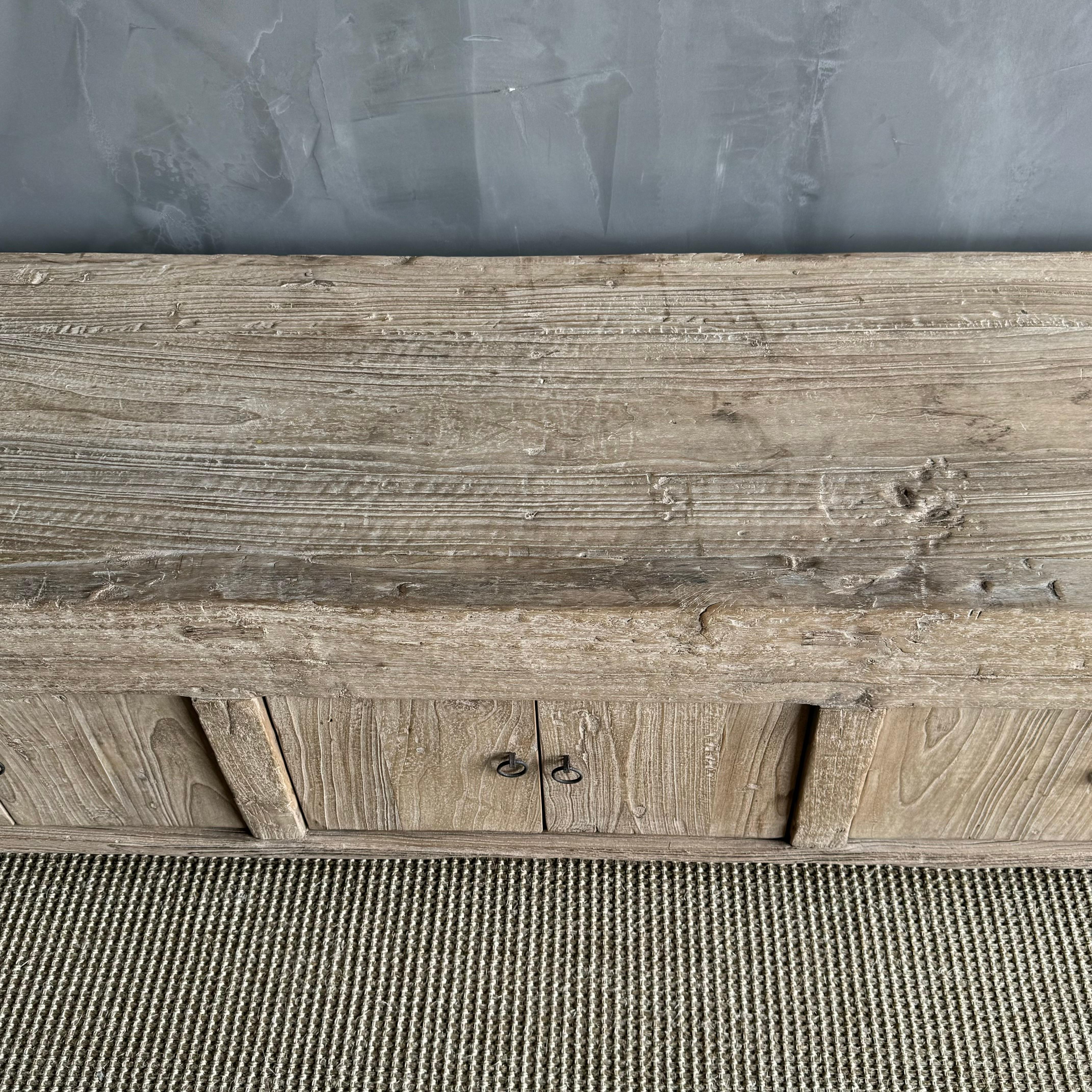 Orme Wabi Sabi Banc en bois d'orme récupéré avec rangement