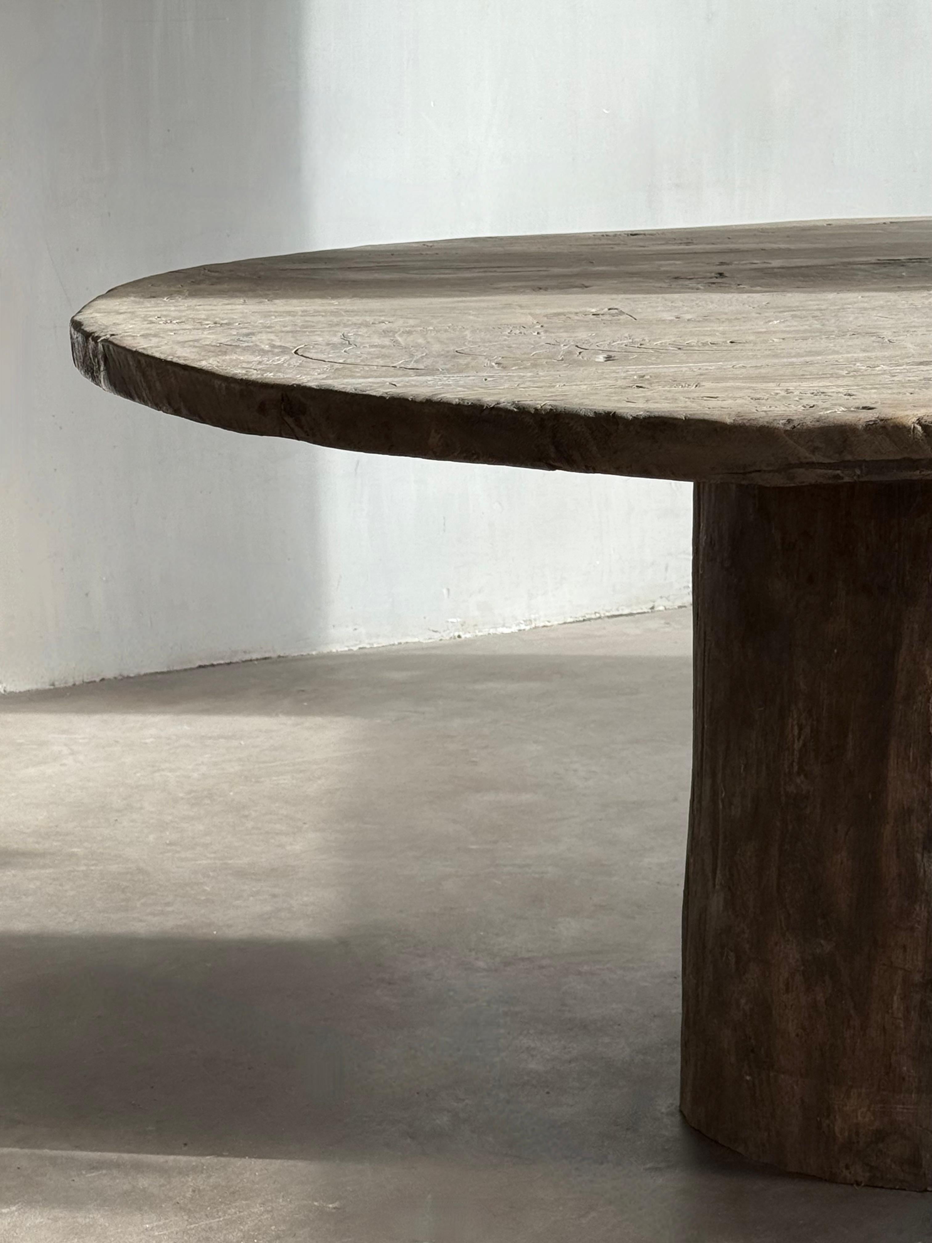 Table ronde Wabi Sabi en vente 3