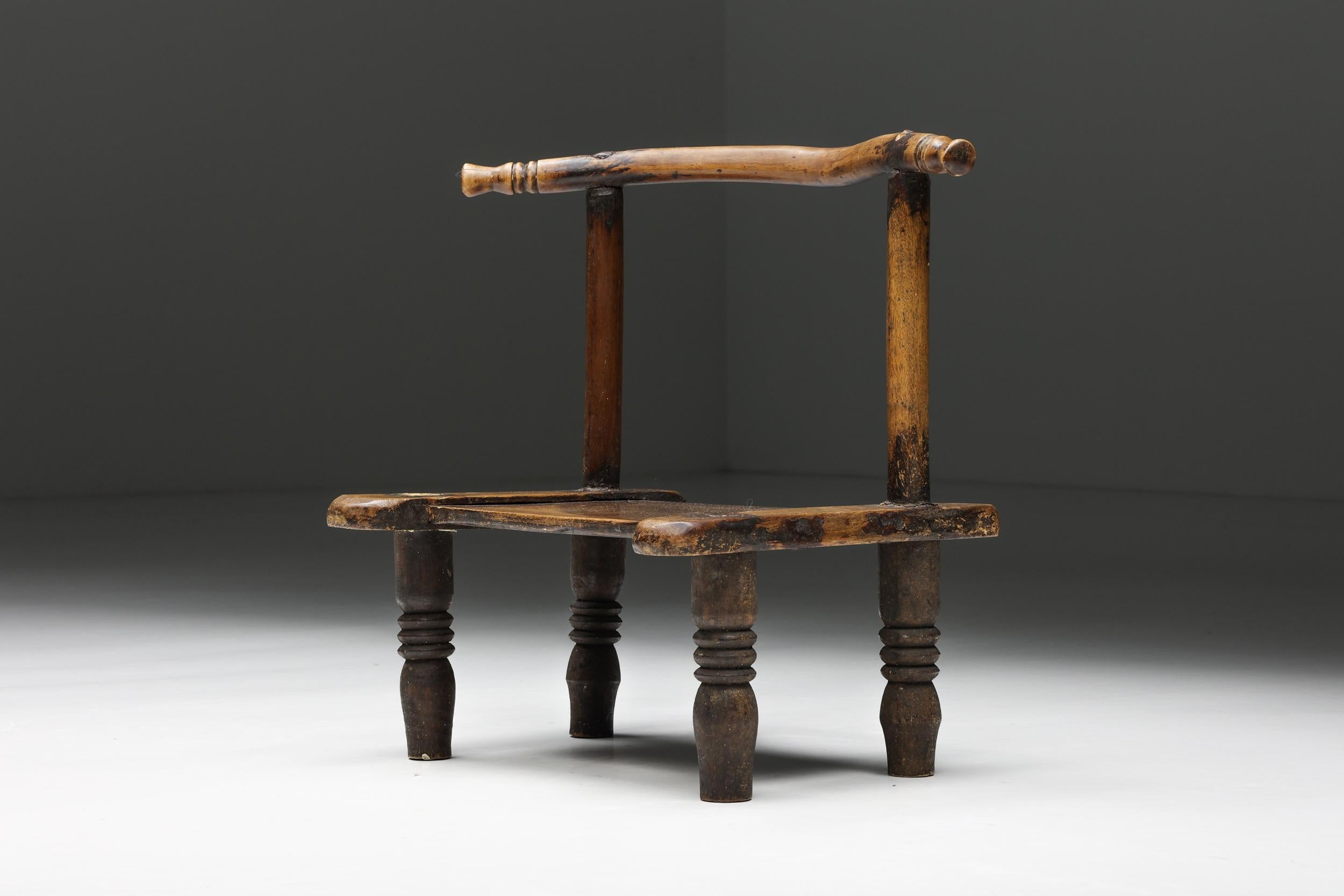 Skulpturaler Wabi-Sabi-Stuhl, Frankreich, 20. Jahrhundert (Holz) im Angebot