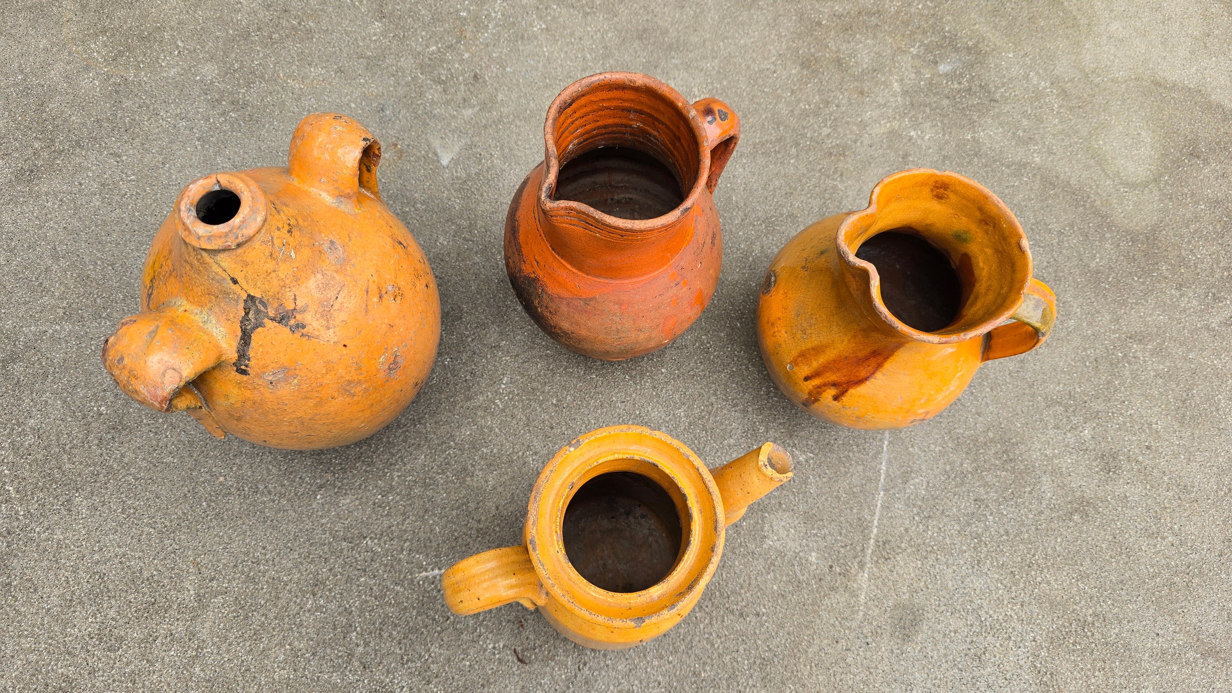Wabi-Sabi Antique Mediterranean Terracotta Jug – 19th Century Rustic Folk Potter en vente 2