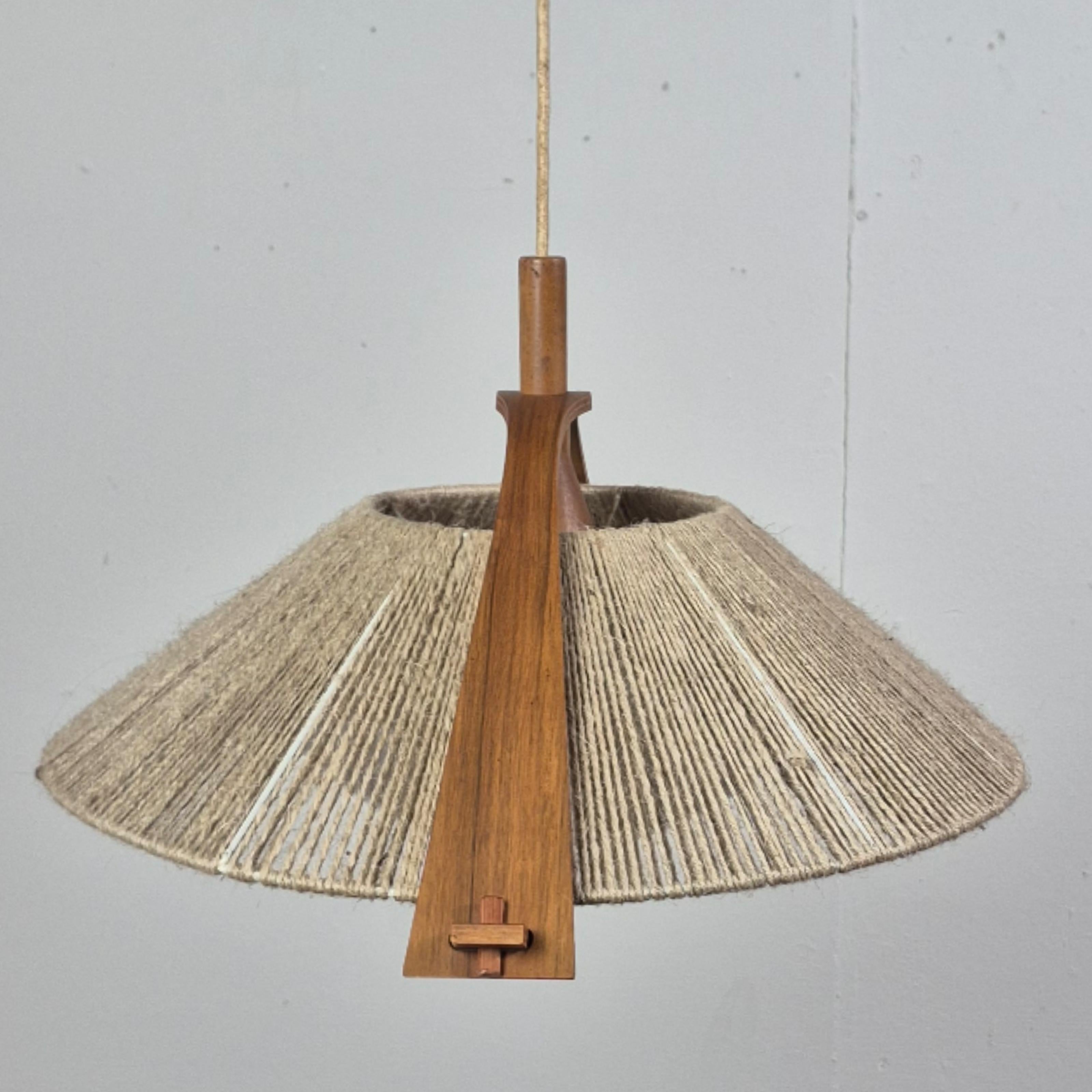 Lampada a sospensione Wabi sabi in sisal e compensato di Temde, Svizzera 1960 in vendita 2