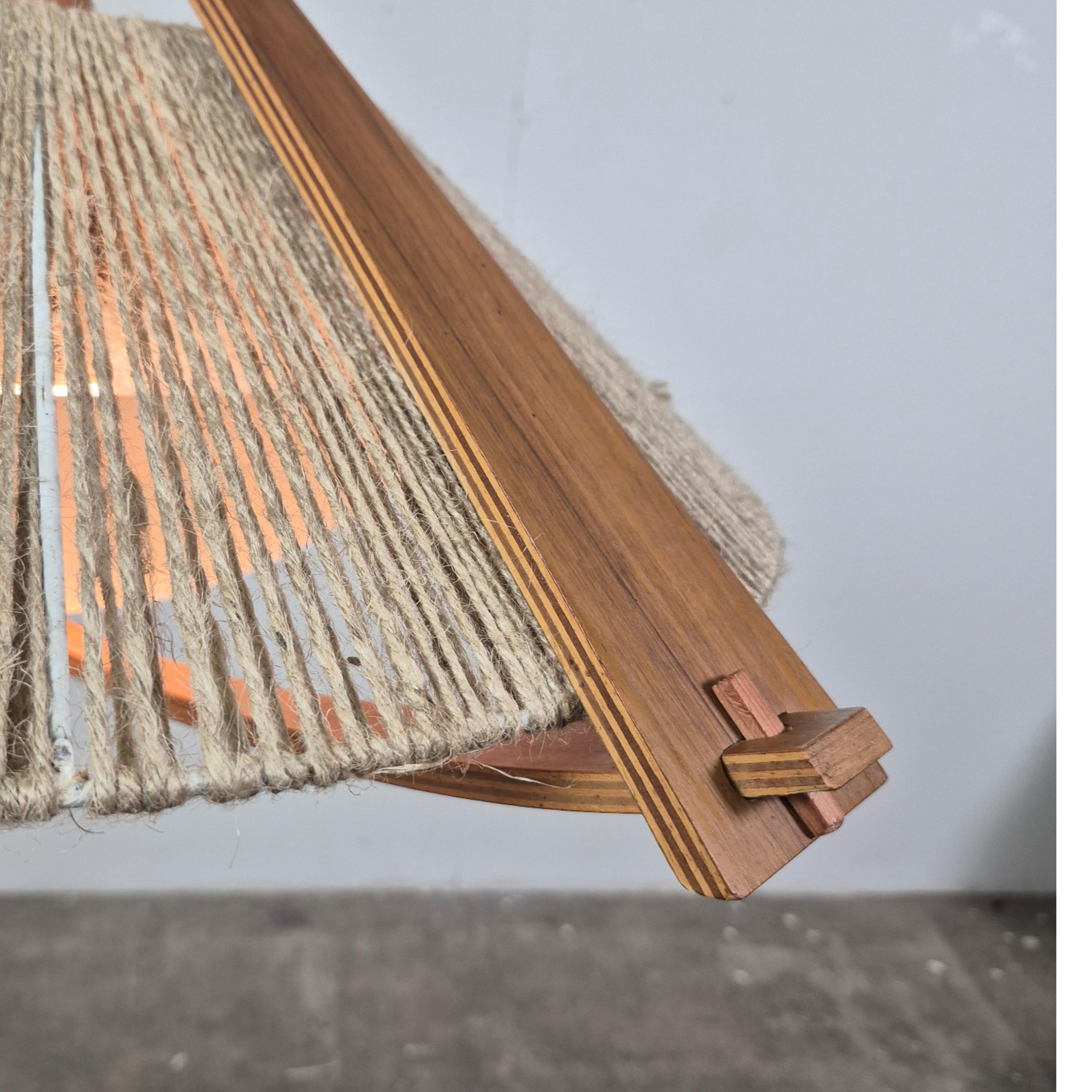 Lampada a sospensione Wabi sabi in sisal e compensato di Temde, Svizzera 1960 in vendita 1