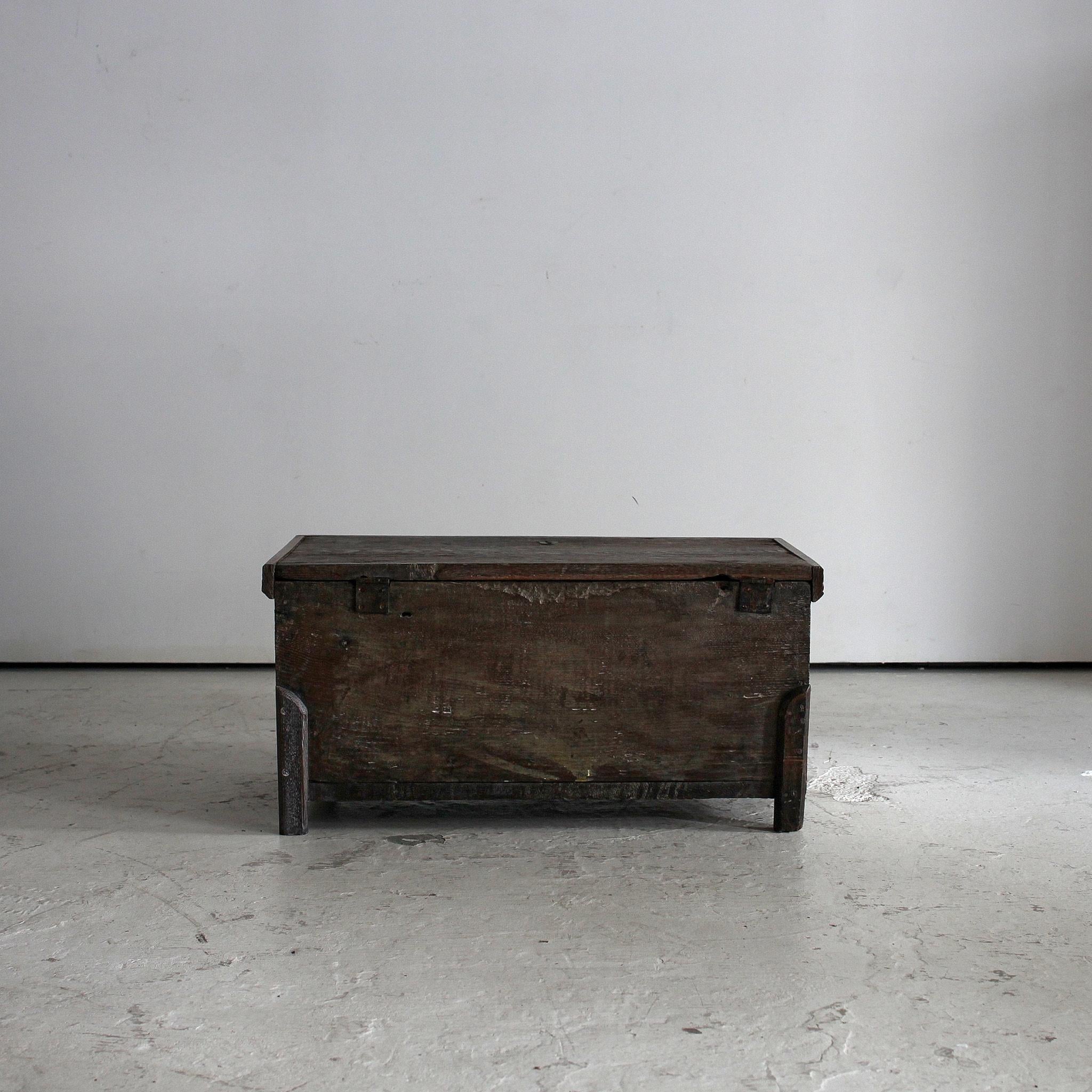 Wabi Sabi Small Scale Primitive Early 19Th C. Portuguese Coffer (1) For Sale 5
