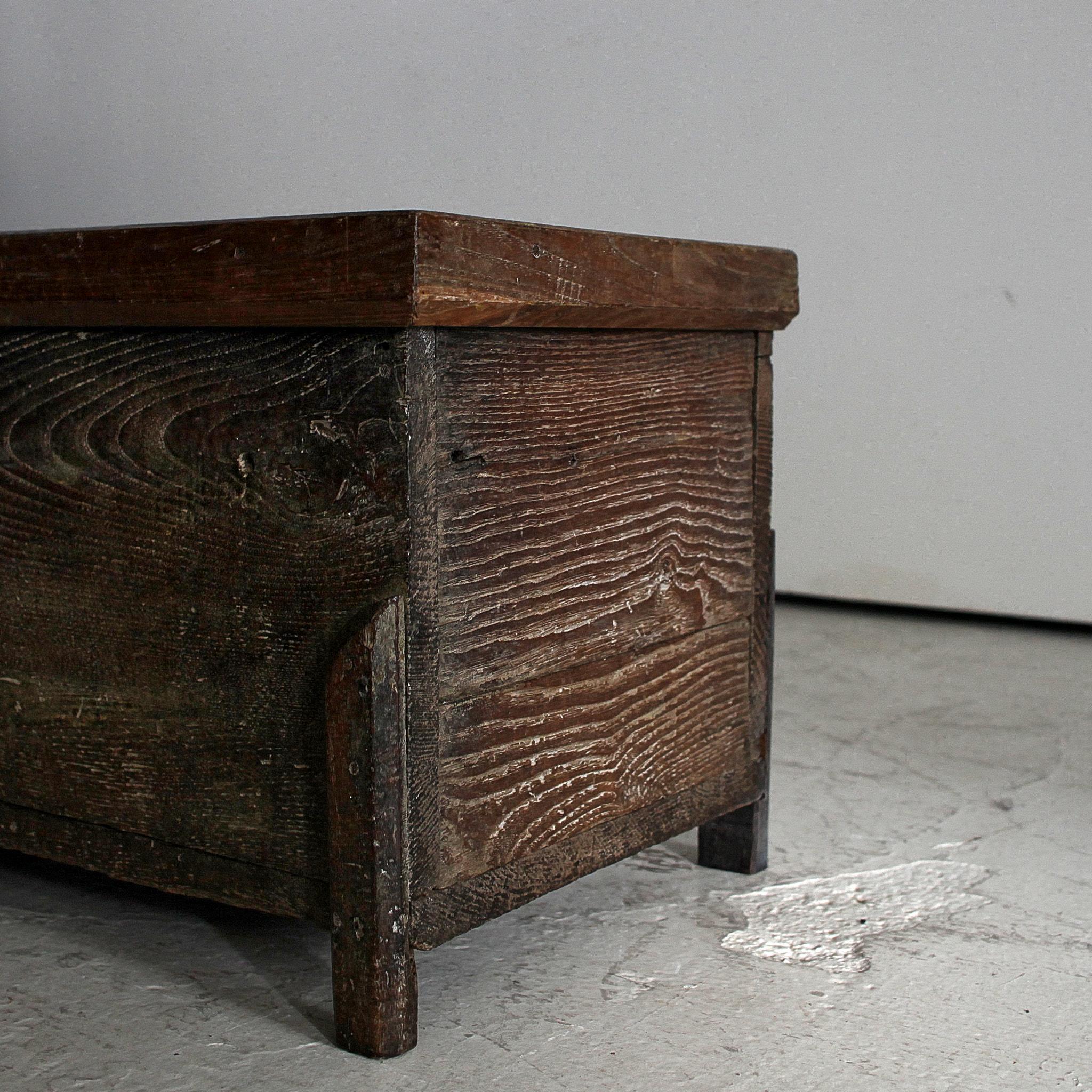 Wabi Sabi Small Scale Primitive Early 19Th C. Portuguese Coffer (1) For Sale 3