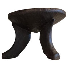 Sgabello "Oromo" in legno massiccio Wood sabi, Etiopia, 1950