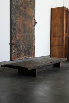 Table basse ancienne en bois de style wabi-sabi / Asie de l'Est / 1800-1900/Table de salon