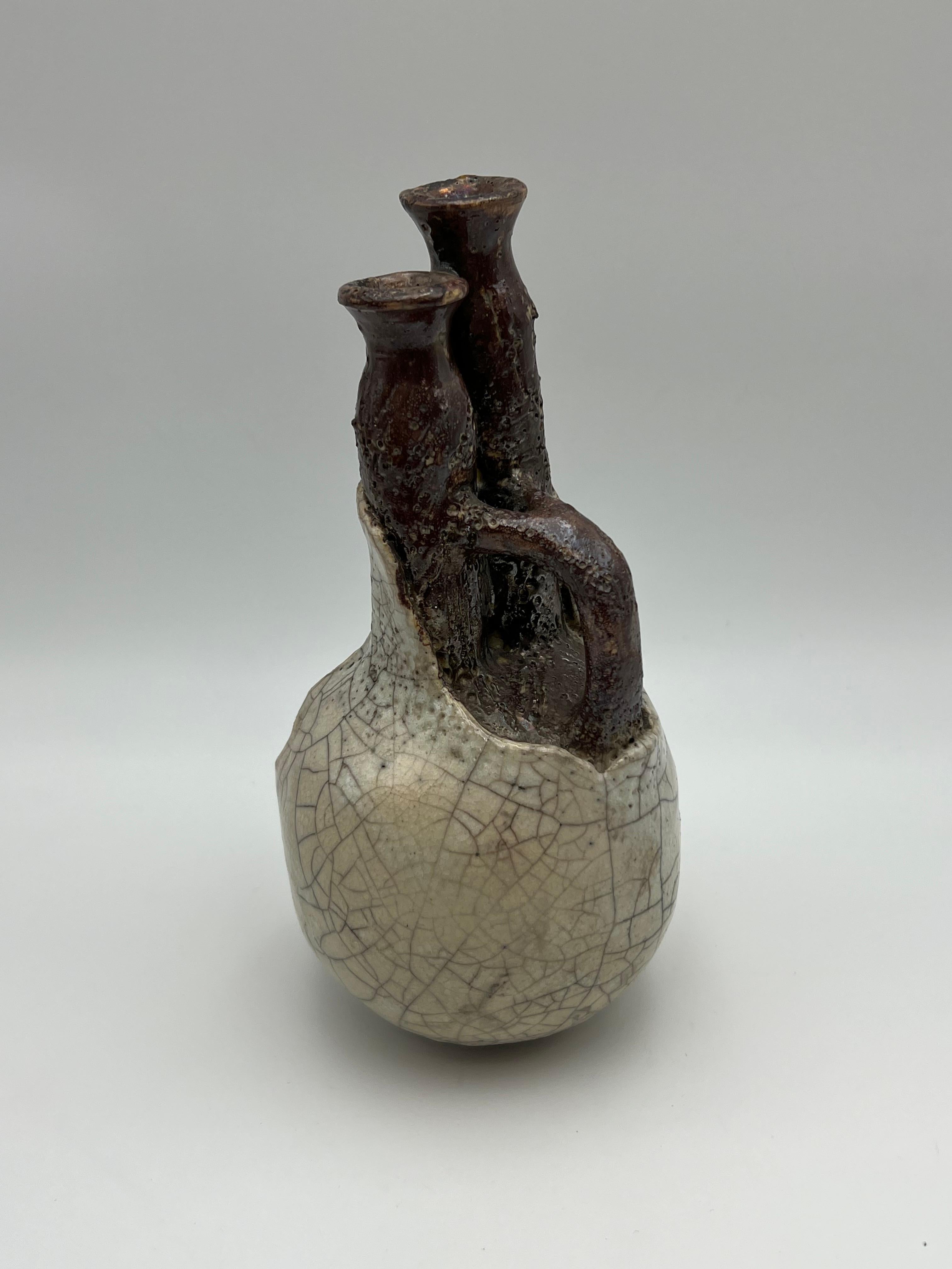 Vaso a imbuto gemello in stile Wabi Sabi Studio Pottery di Vassos Demetriou, anni '80 in vendita 1