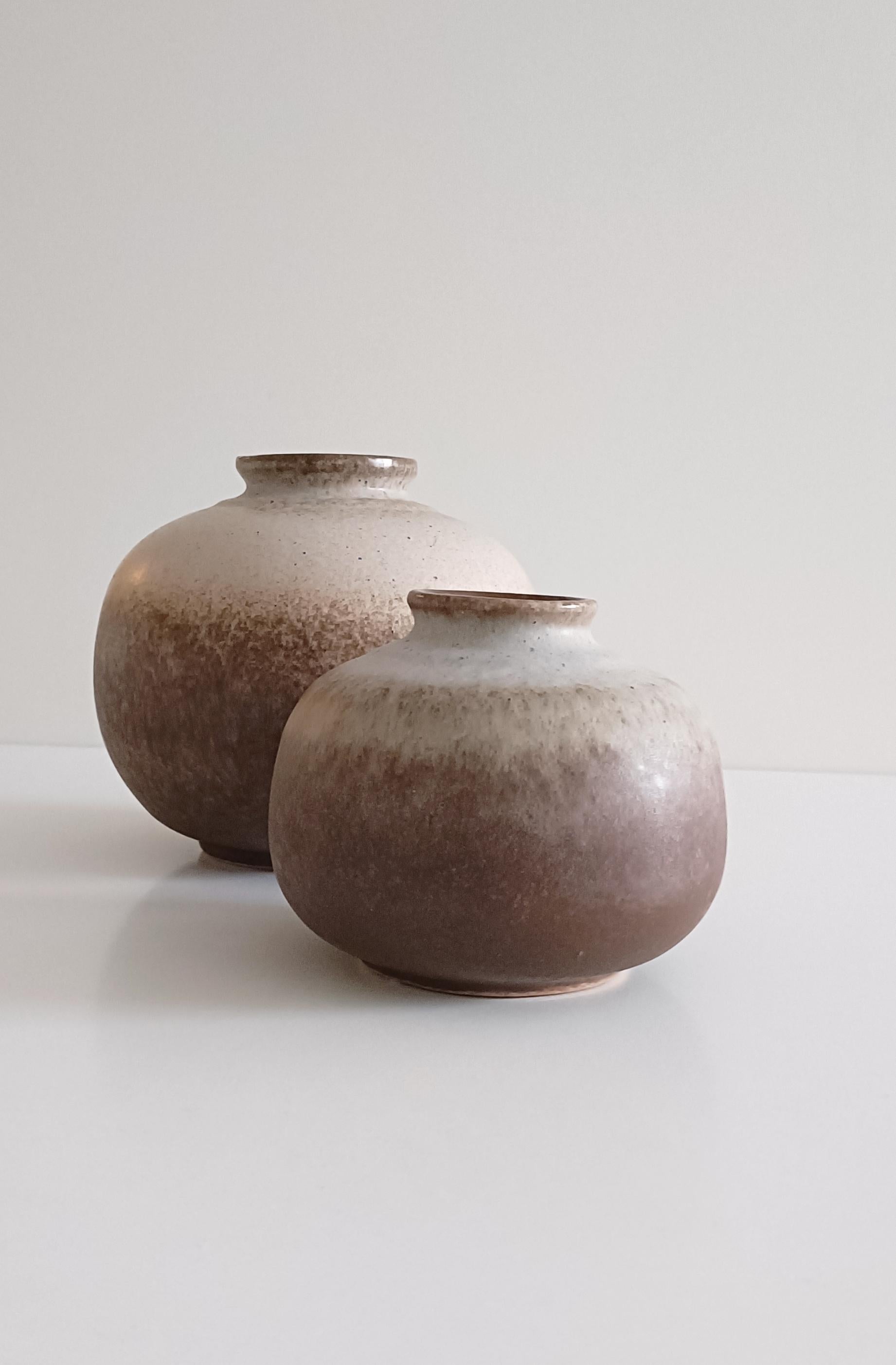 Wabi Sabi-Stil Westdeutschland, Kunstkeramik, Paar Vasen, signiert Strehla, 1950er Jahre (Keramik) im Angebot