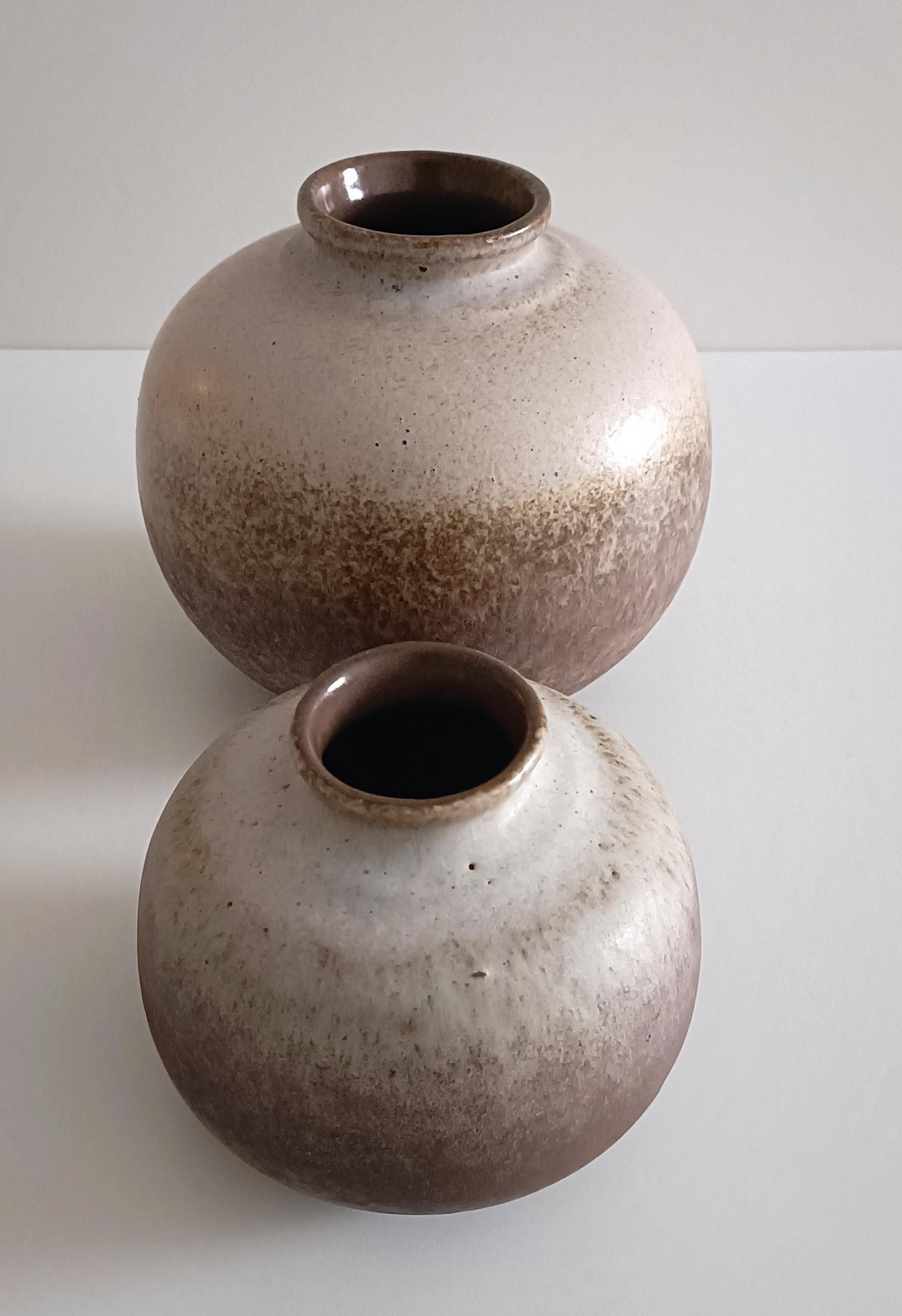 Wabi Sabi-Stil Westdeutschland, Kunstkeramik, Paar Vasen, signiert Strehla, 1950er Jahre im Angebot 1