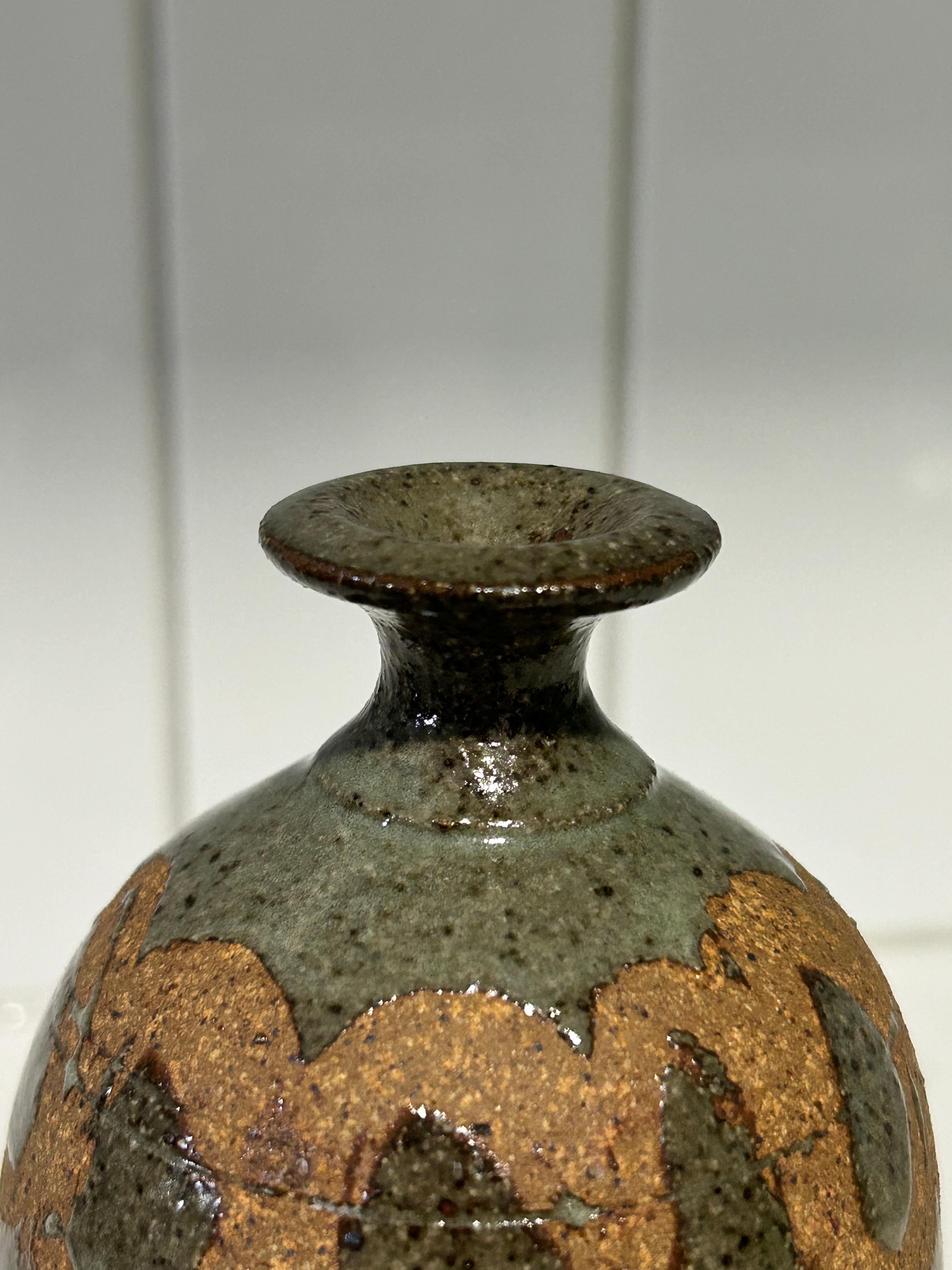 Studio-Keramik im Wabi-Sabi-Stil (20. Jahrhundert) im Angebot