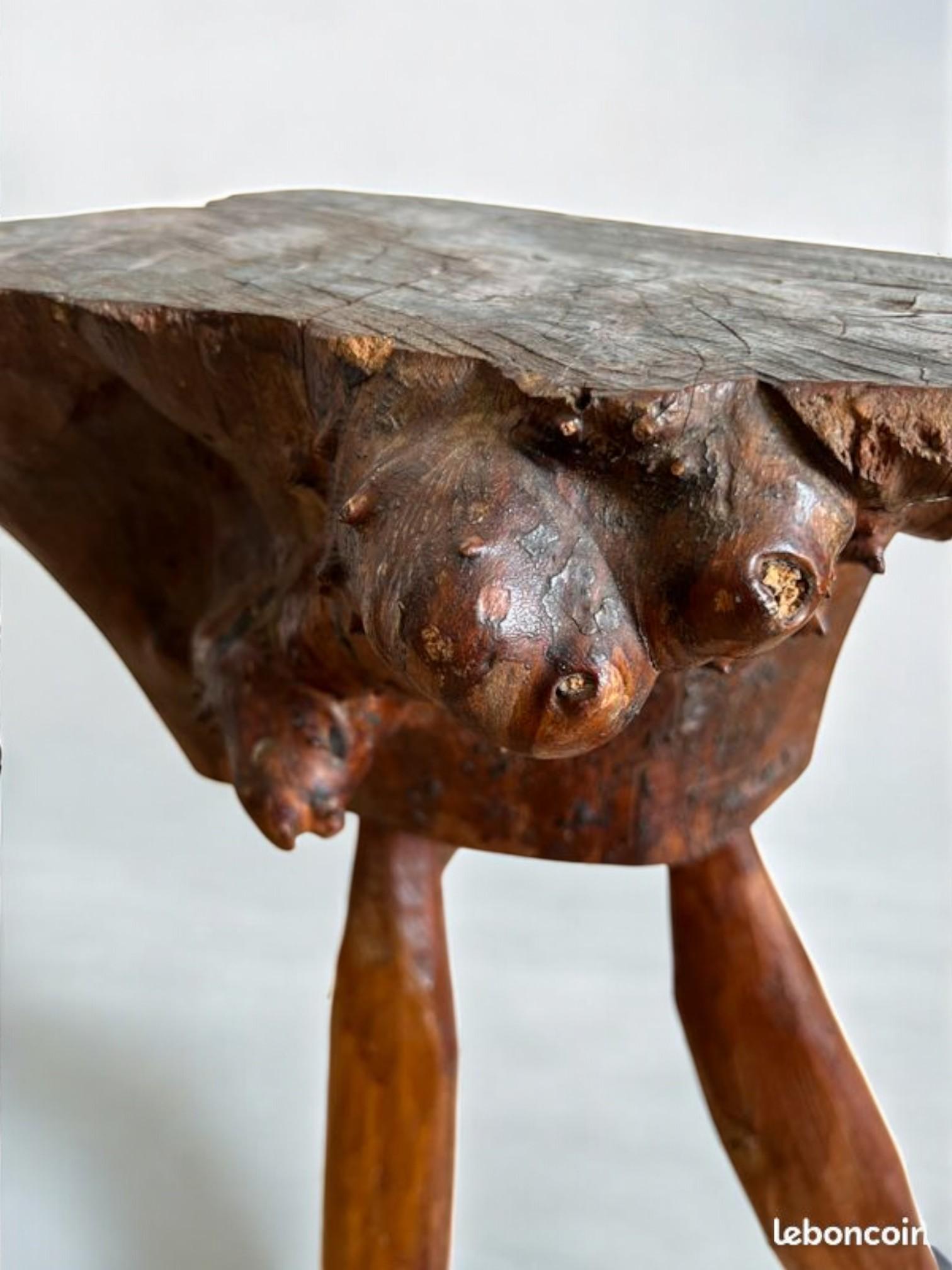 Wabi-sabi Tripod Stool  20th Century  Solid Natural Wood  Hand-Carved For Sale 2