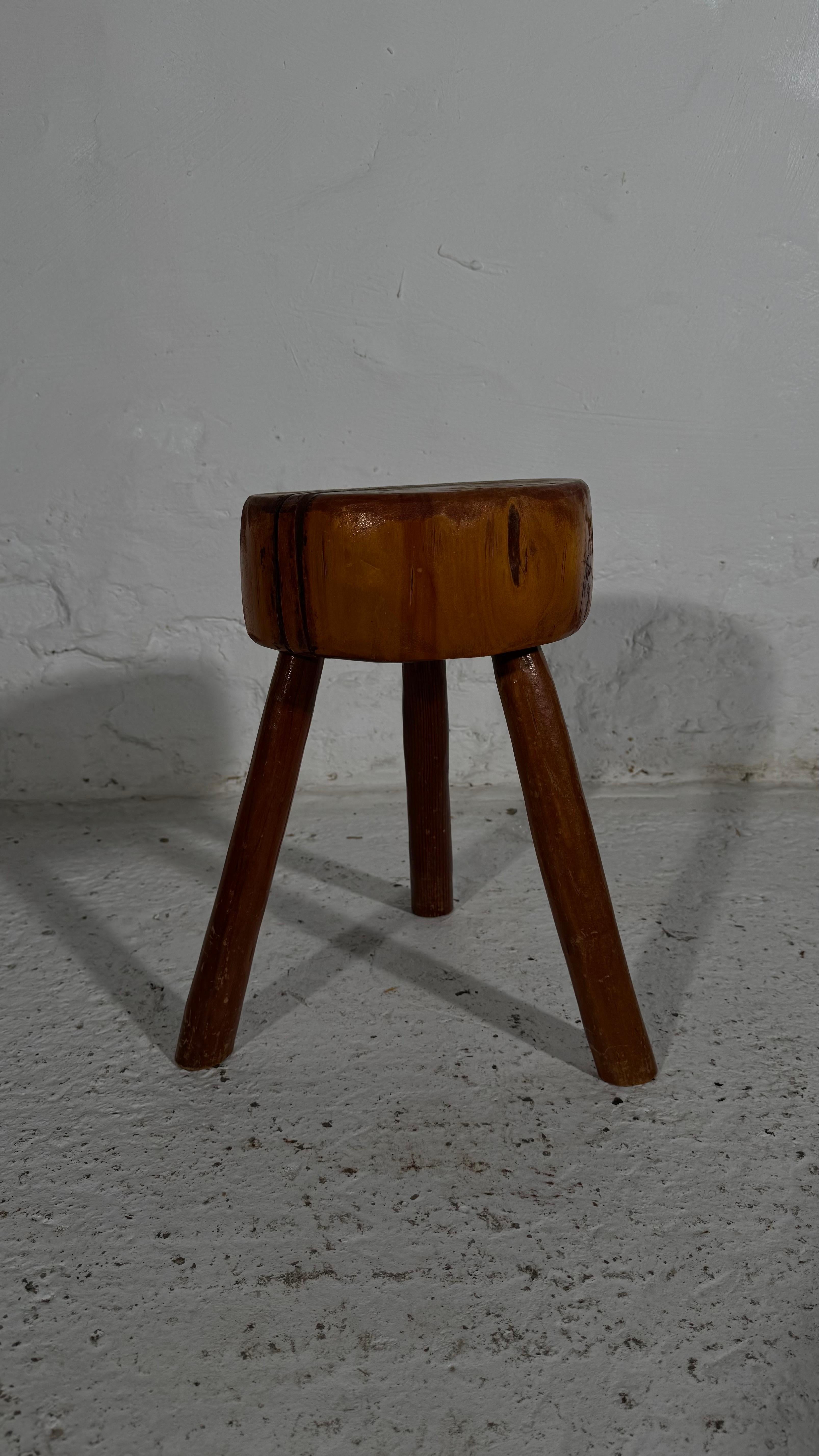 Wabi Sabi tripod stools, France 1960s, Set Of Two. For Sale 9