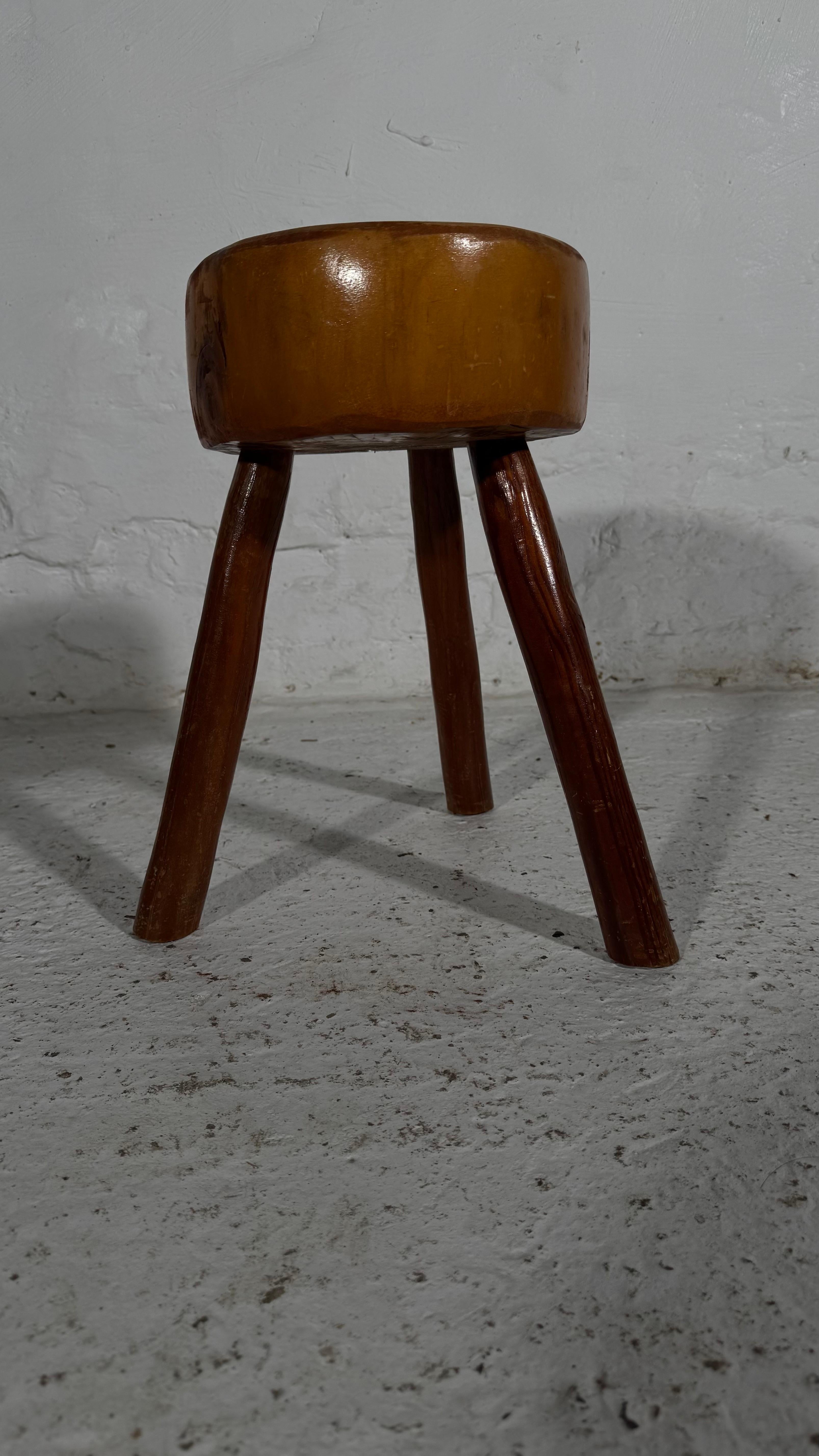 Wabi Sabi tripod stools, France 1960s, Set Of Two. For Sale 11