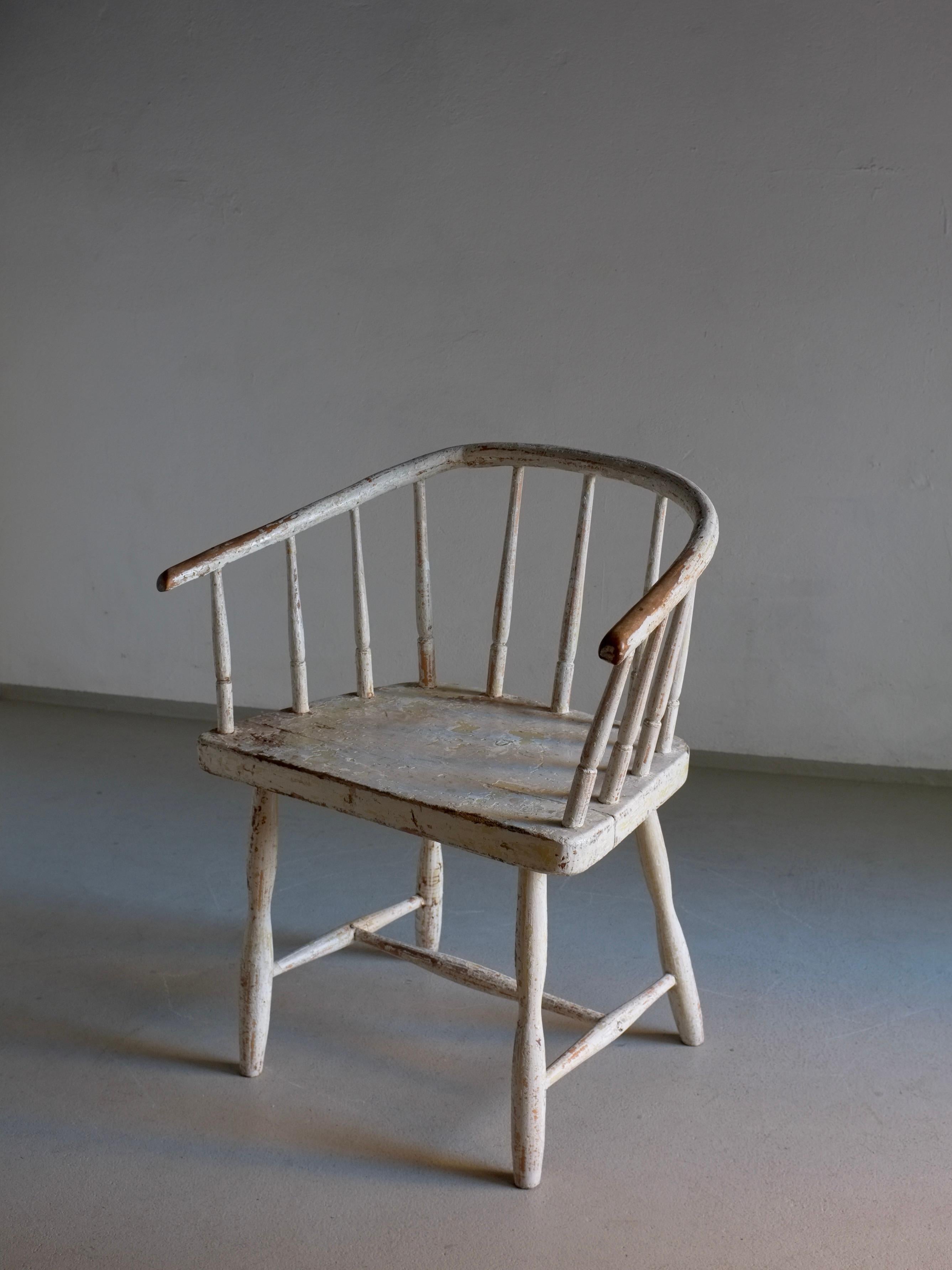 Sillón blanco Wabi Sabi, Letonia, 1900 Primitivo en venta