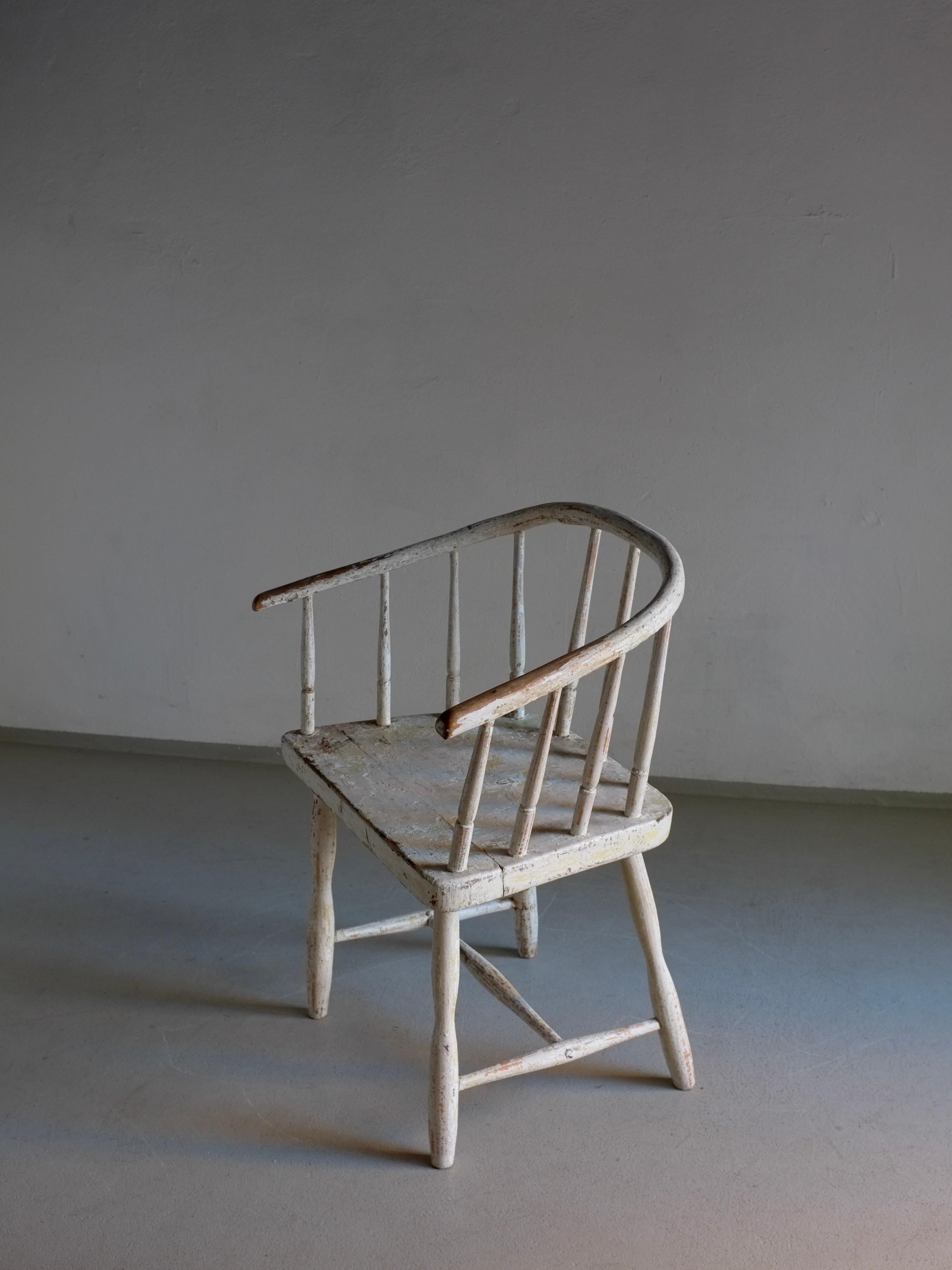 Sillón blanco Wabi Sabi, Letonia, 1900 Letón en venta