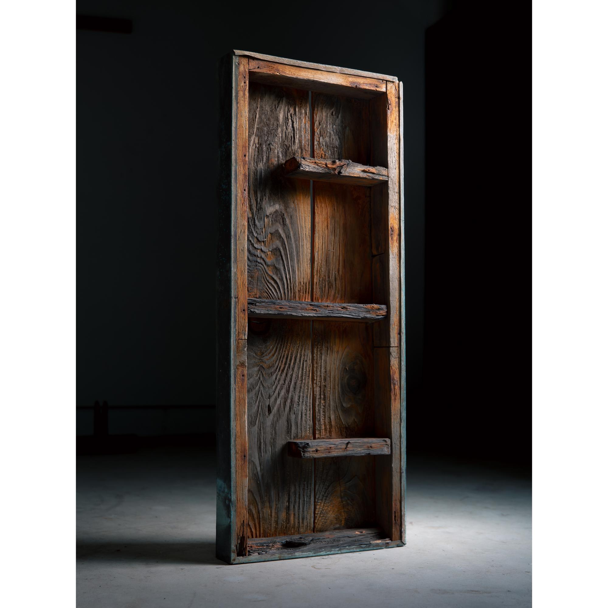 decoración de pared/armario vintage de madera oxidada y cobre patinado. pieza de arte wabi sabi Japonés en venta