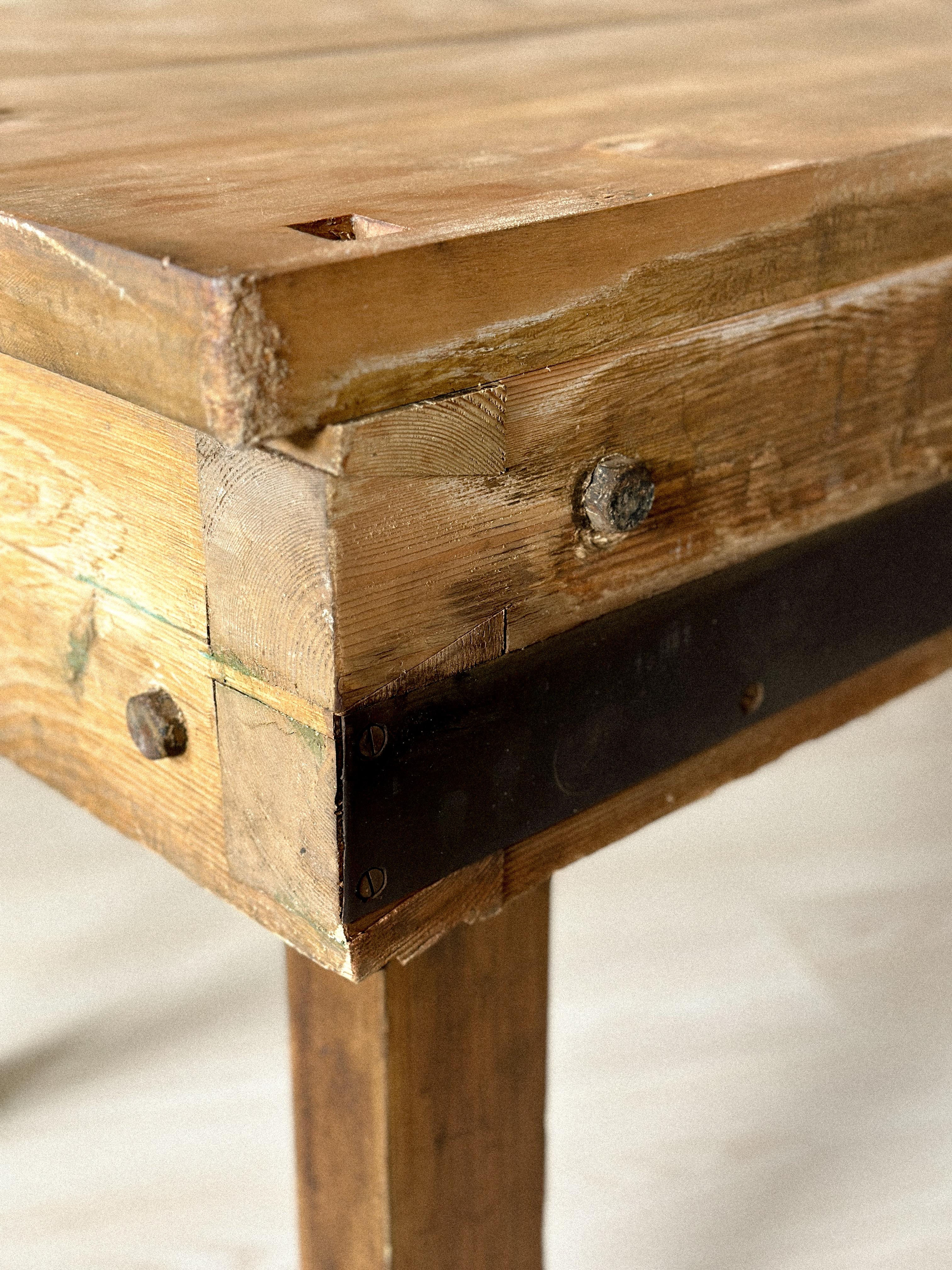 Wabi Sabi Wooden Console, Anonymous, Norway, 1800s In Good Condition For Sale In Hønefoss, 30