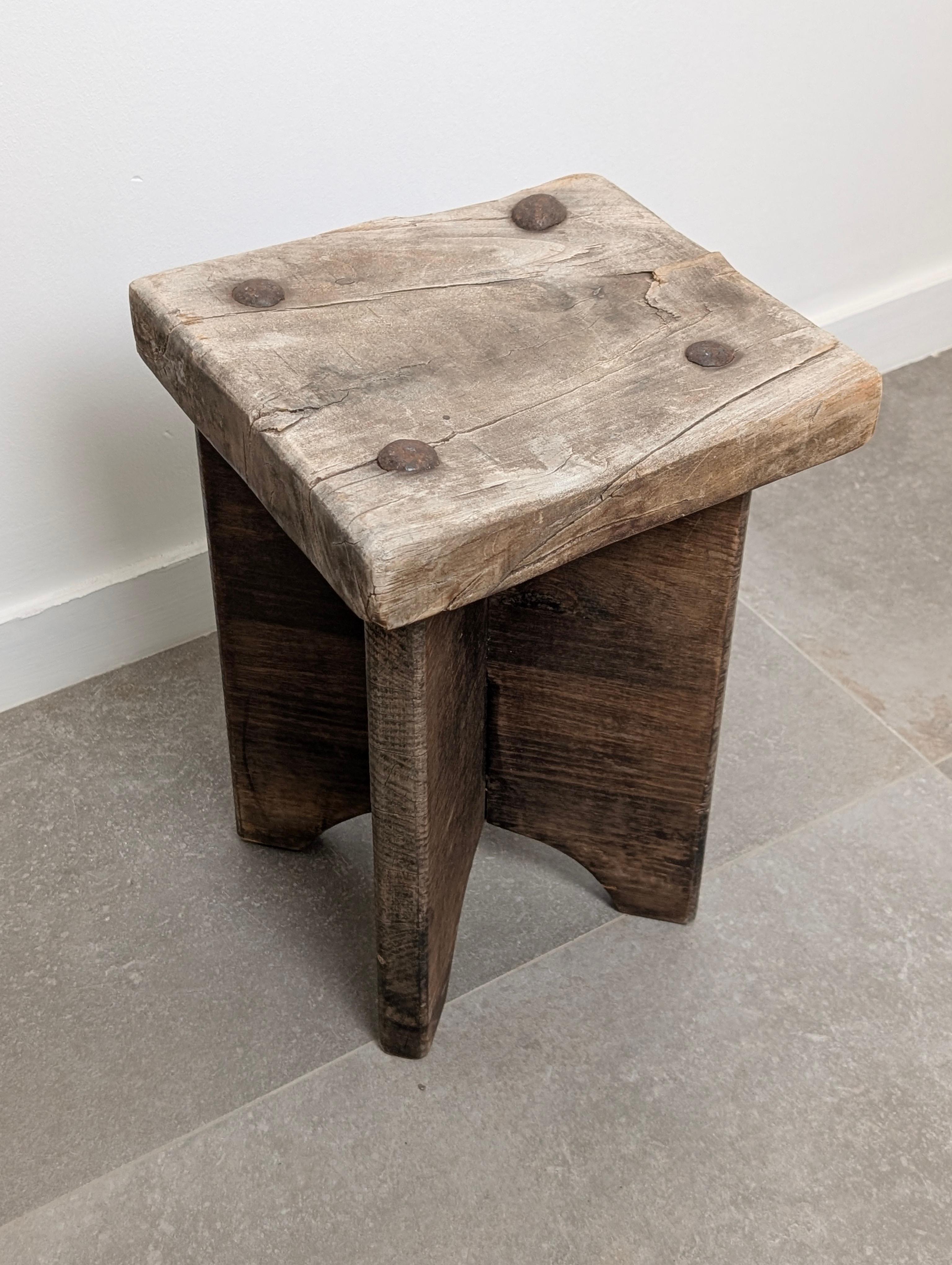 XIX secolo Sgabello in legno Wabi Sabi, 1800 in vendita