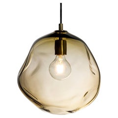 Lampe à suspension Wabi Short Smoky Topaz, en verre soufflé à la main - Fabriqué sur commande