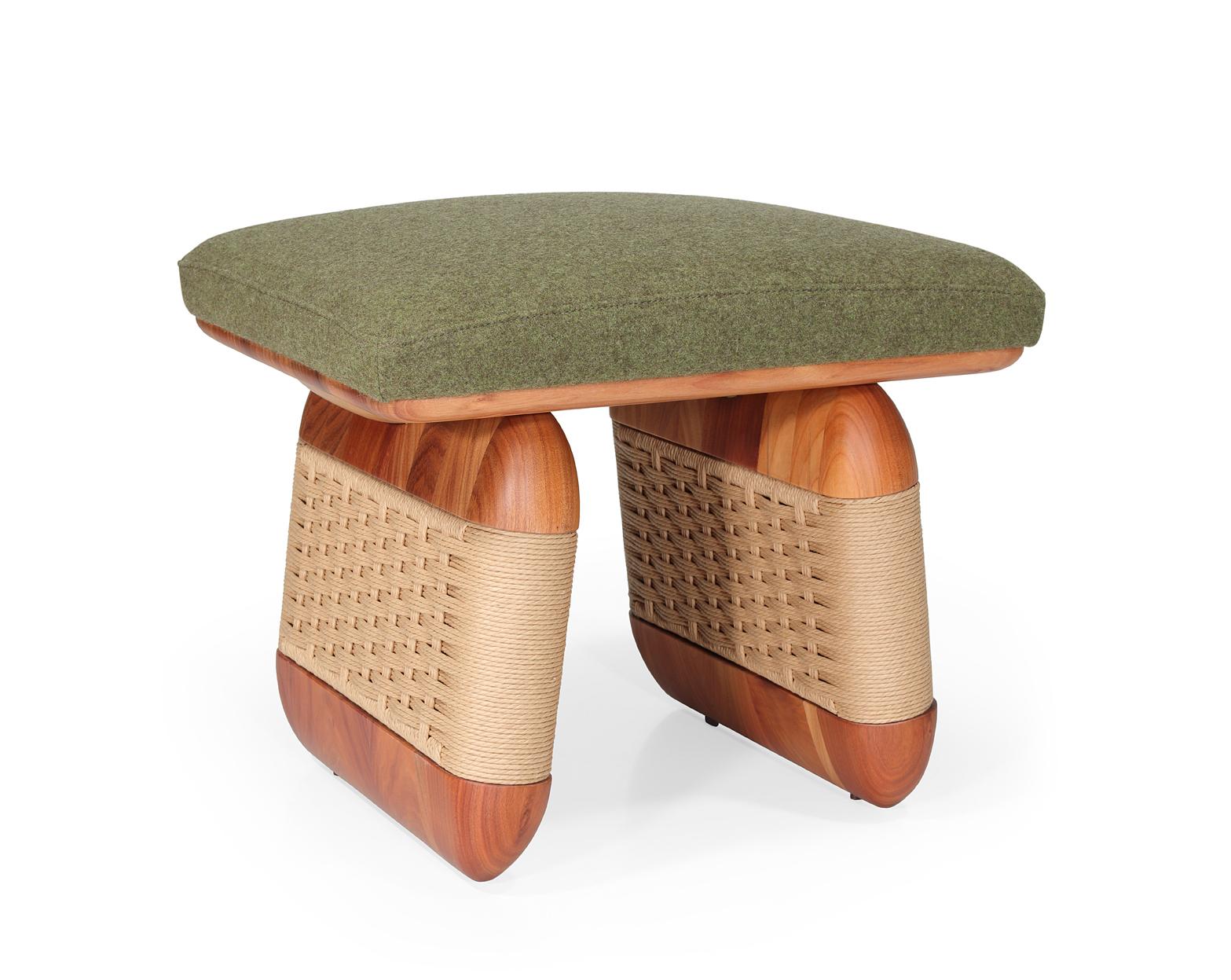 Tabouret Wabi en bois massif avec accents de chêne et cordon danois tissé à la main Neuf - En vente à Baguim Do Monte, PT