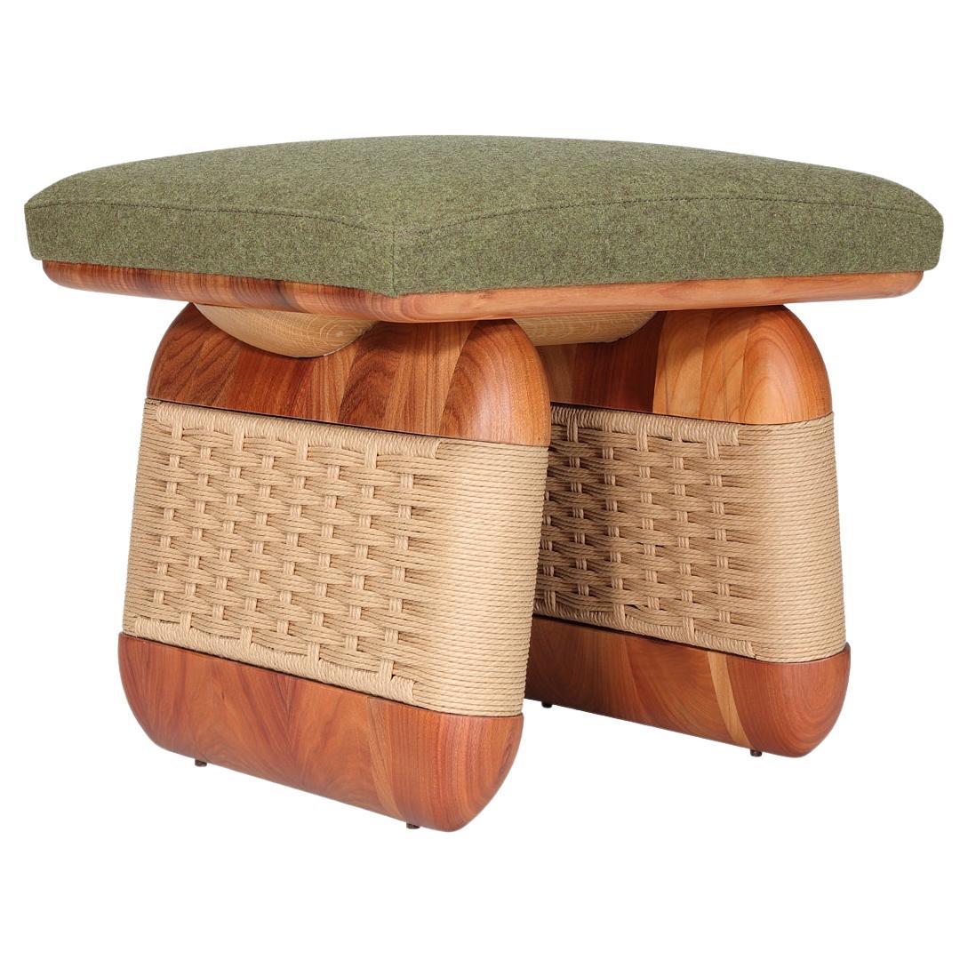 Sgabello Wabi in Wood Wood con accenti Oak e Corde Danesi intrecciate a mano