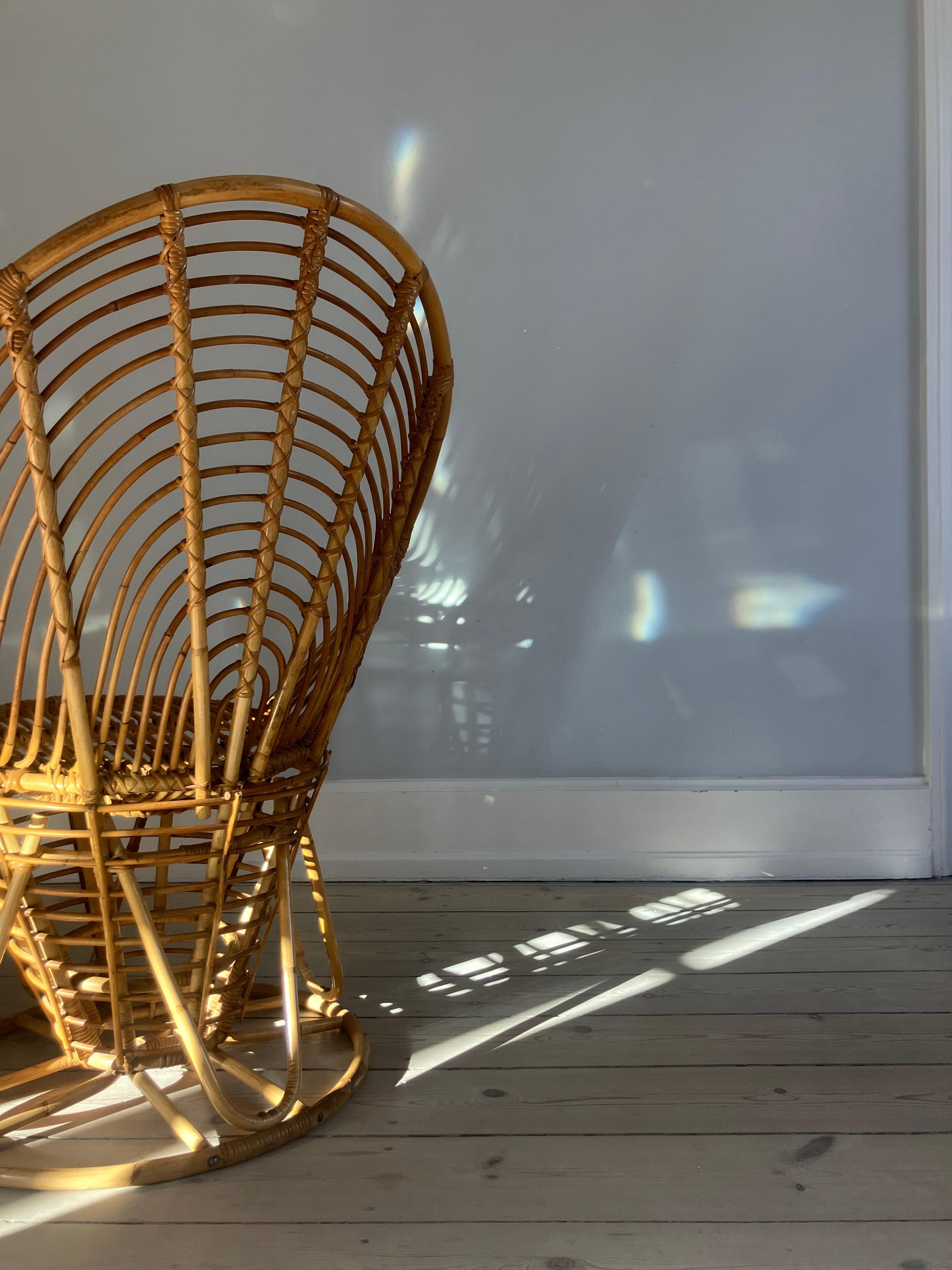 Sedia da salotto in vimini e rattan a forma di waffle in vendita 1