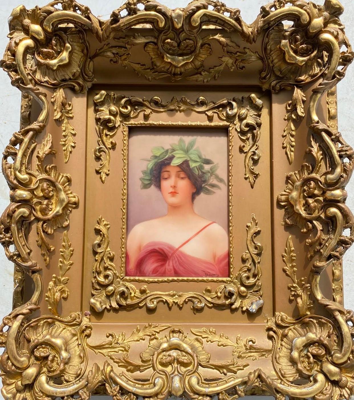 Peint Portrait à plaques en porcelaine de Wagner représentant Daphné par C.M. Hutschenreuther en vente