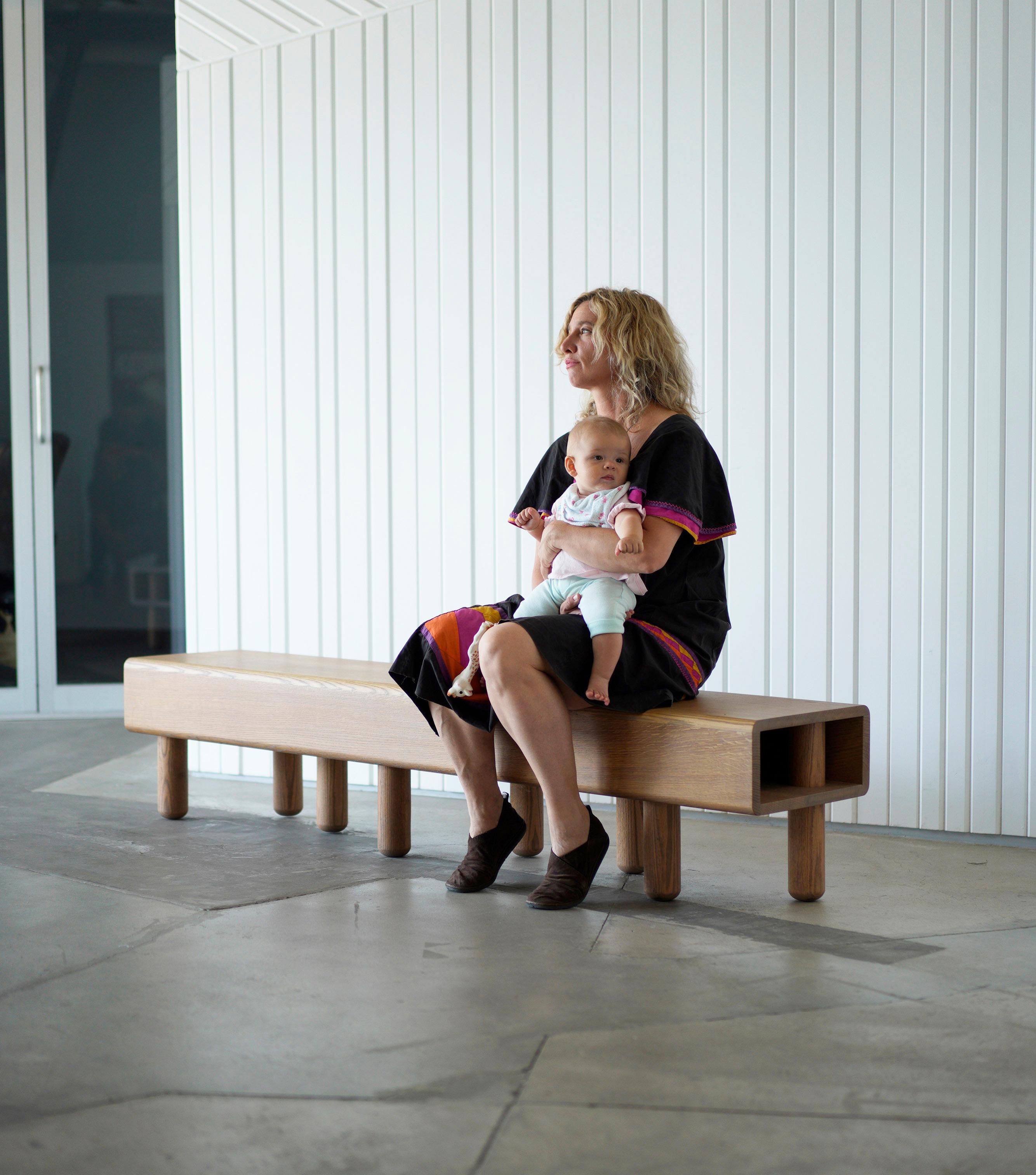 Waiting Bench in White Oak In New Condition For Sale In Los Angeles, CA