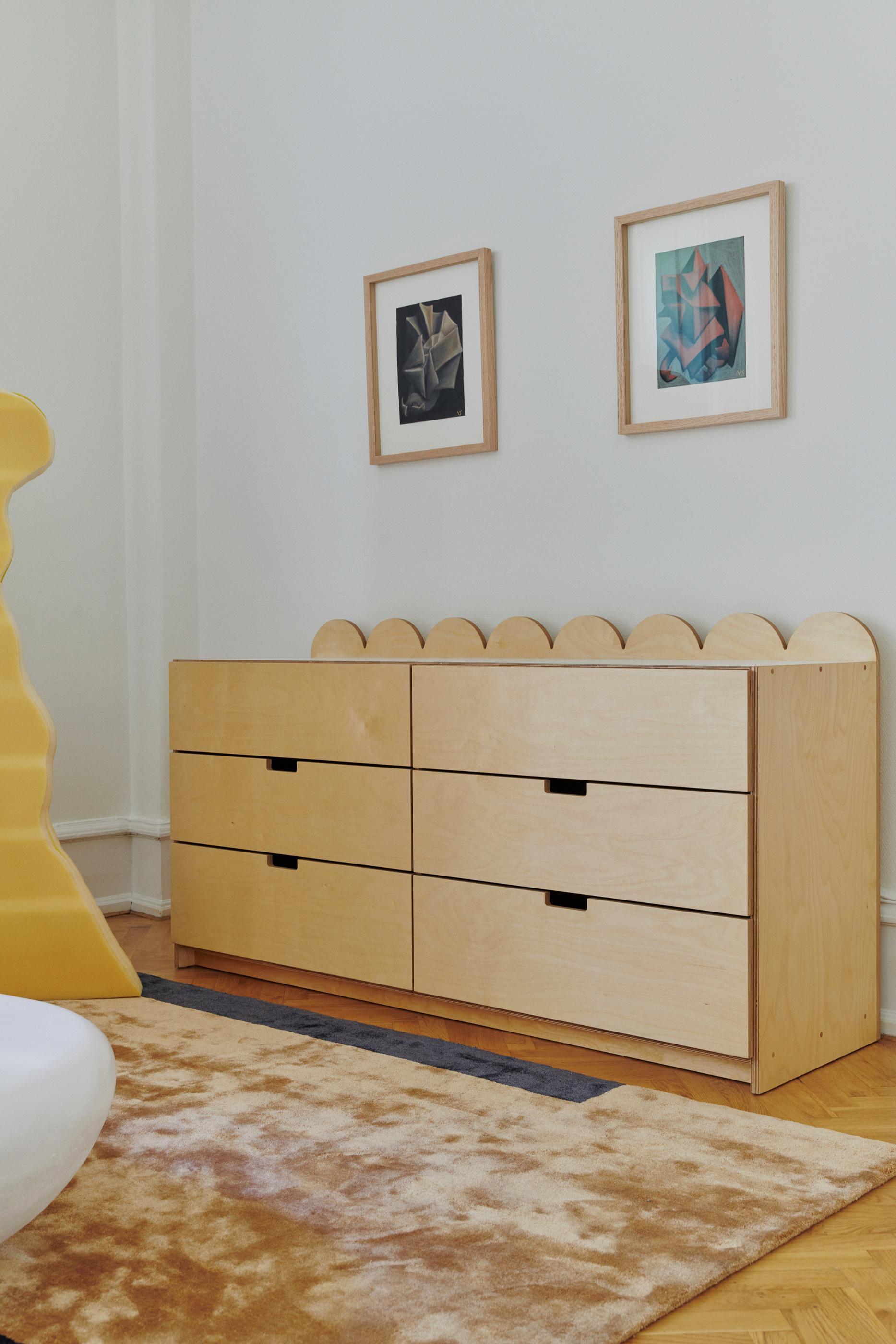 Japonisme WAKA WAKA playful minimalist plywood white scallop shape 6 drawer dresser For Sale