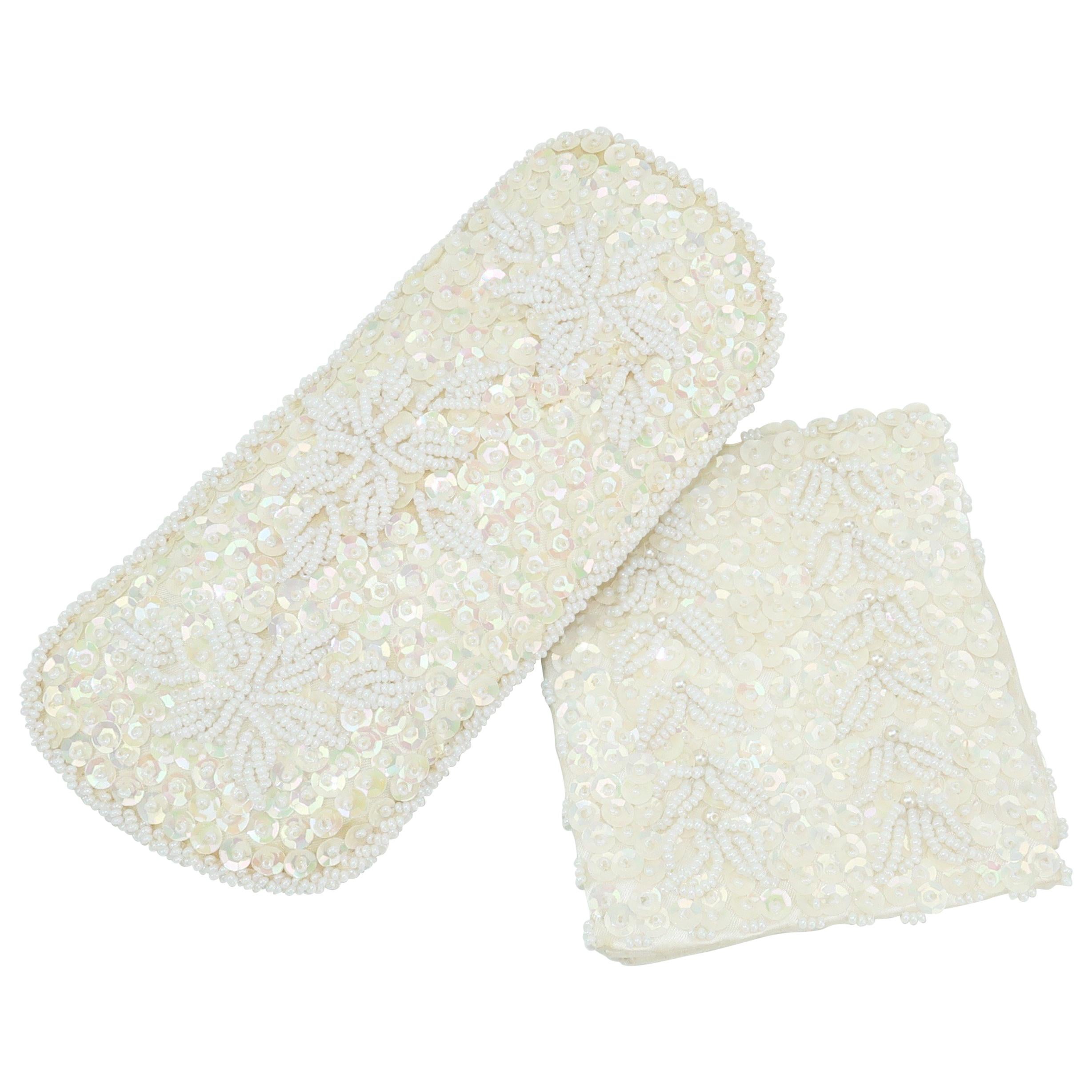 Walborg C.1960 White Sequin 
Seed Bead Evening Wallet 
Glasses Case