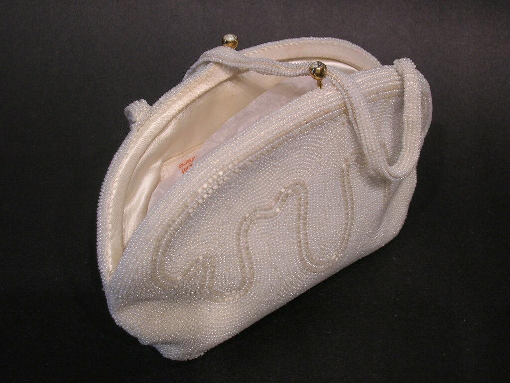 Japanese WALBORG - Vintage Beaded Handbag - Rhinestone Closure - Japan - Circa 1960's For Sale
