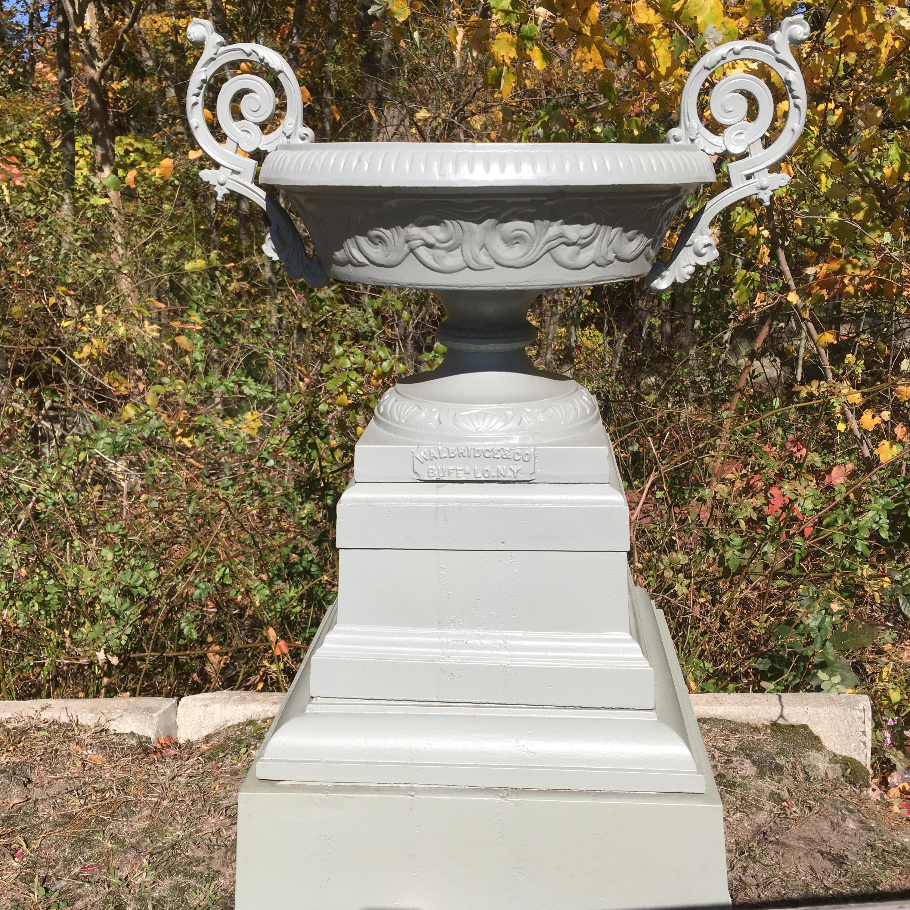 Walbridge & Co. of Buffalo Cast Iron Fountain Urn In Good Condition In Hanover, MA