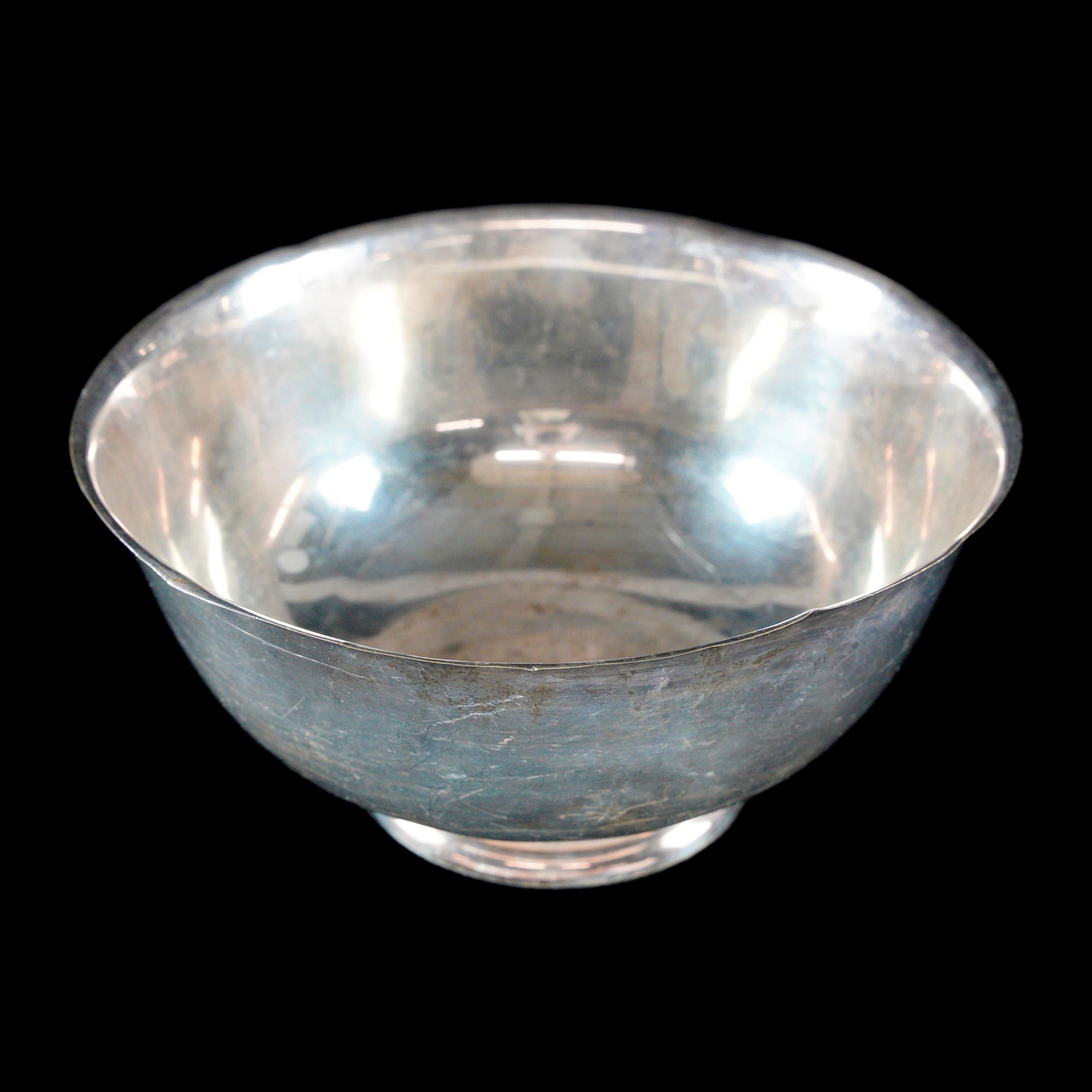 Round stainless steel serving bowl acquired from the prestigious Waldorf Astoria Hotel in New York City. This is in fair condition. with minordents in the rim and side. Made by Mesoware. Waldorf Astoria authenticity card included with your purchase.