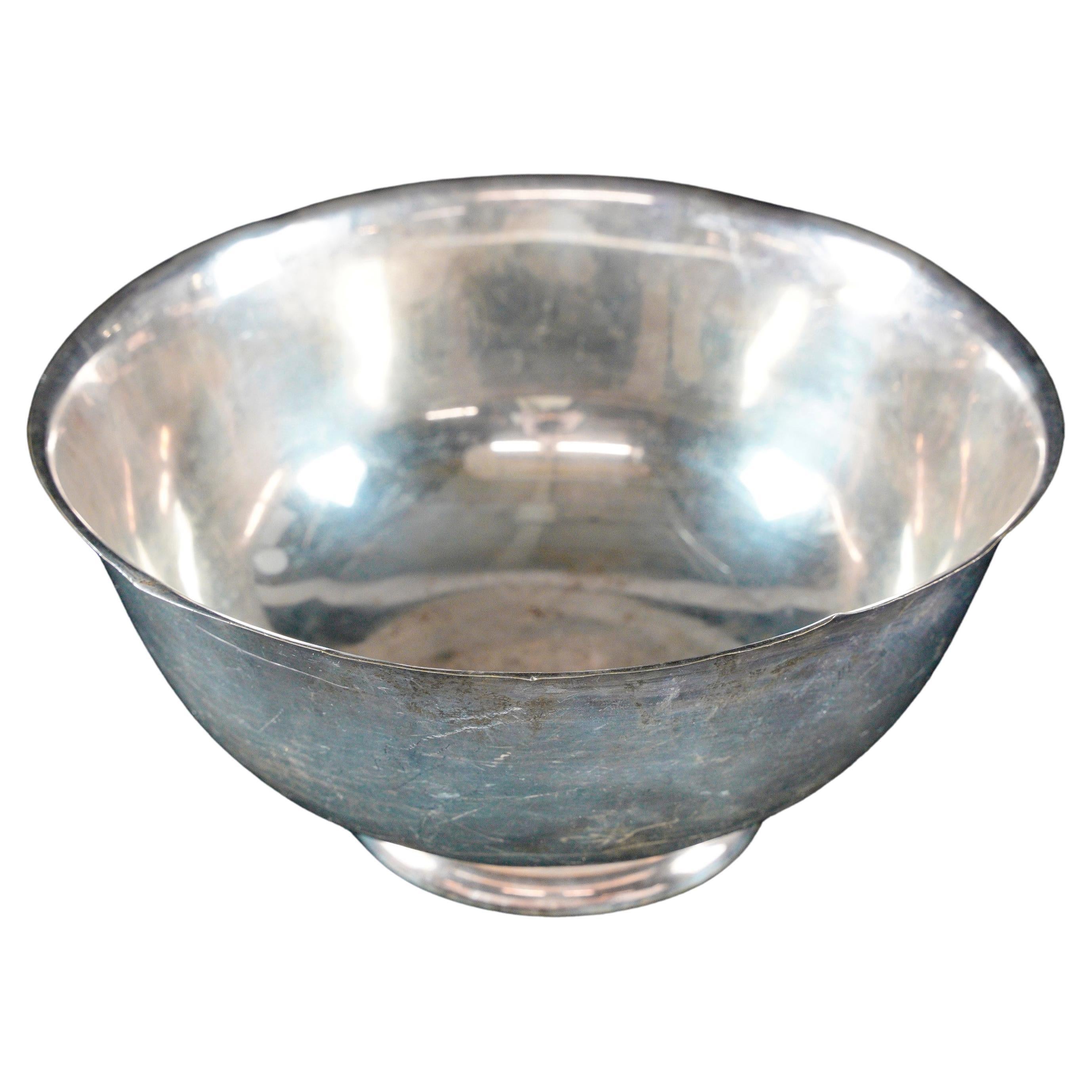 Waldorf Astoria 12 in. Stainless Steel Serving Bowl w Base