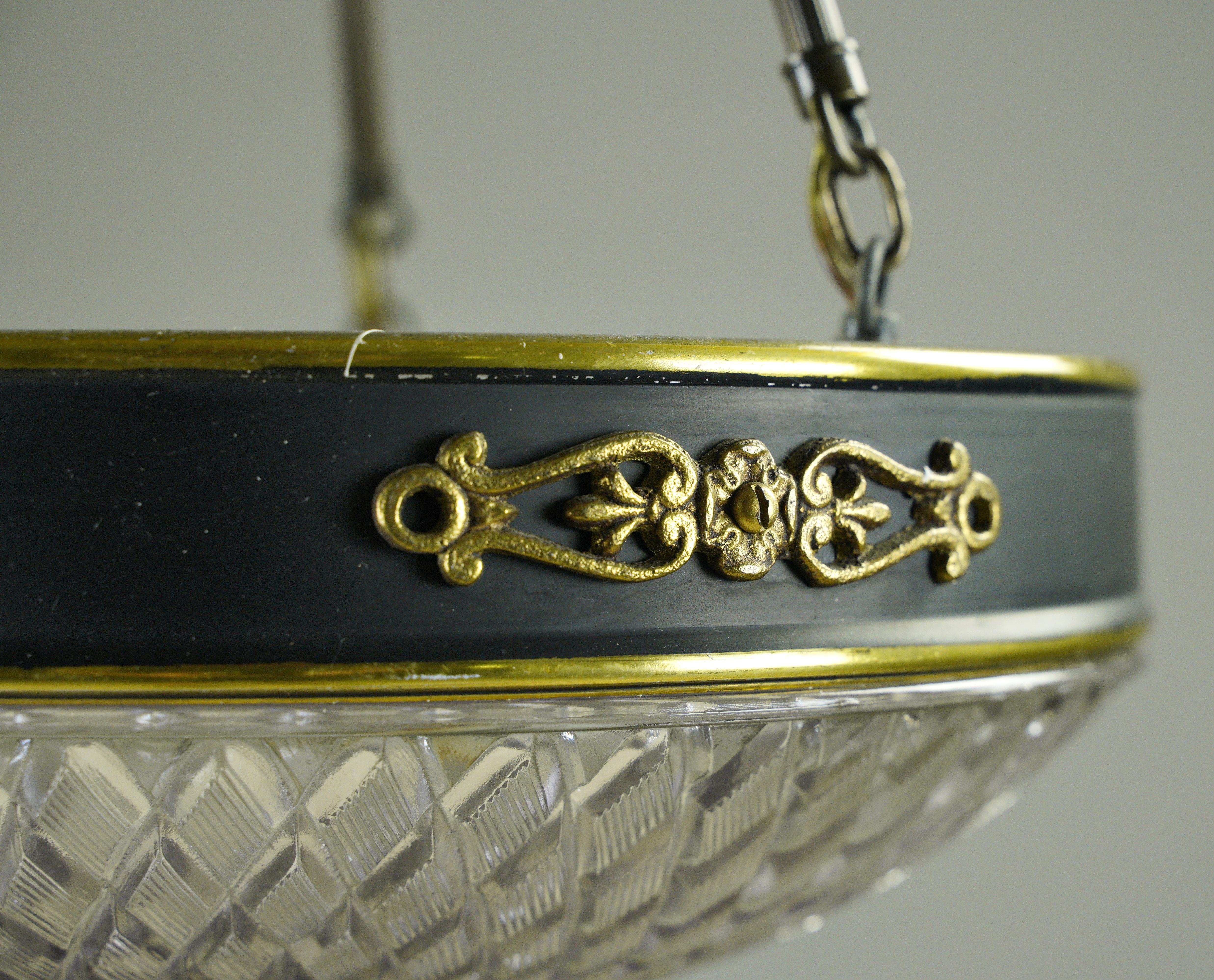 Waldorf Astoria Hotel Empire Cut Glass Dish Pendant Light In Good Condition For Sale In New York, NY
