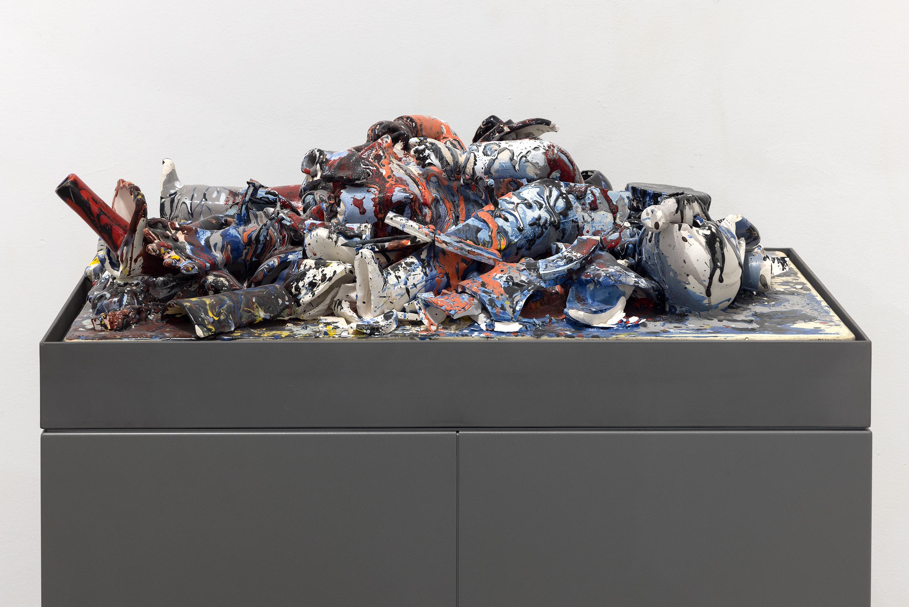 Walead Beshty Abstract Sculpture - Los Caballos en la Conquista