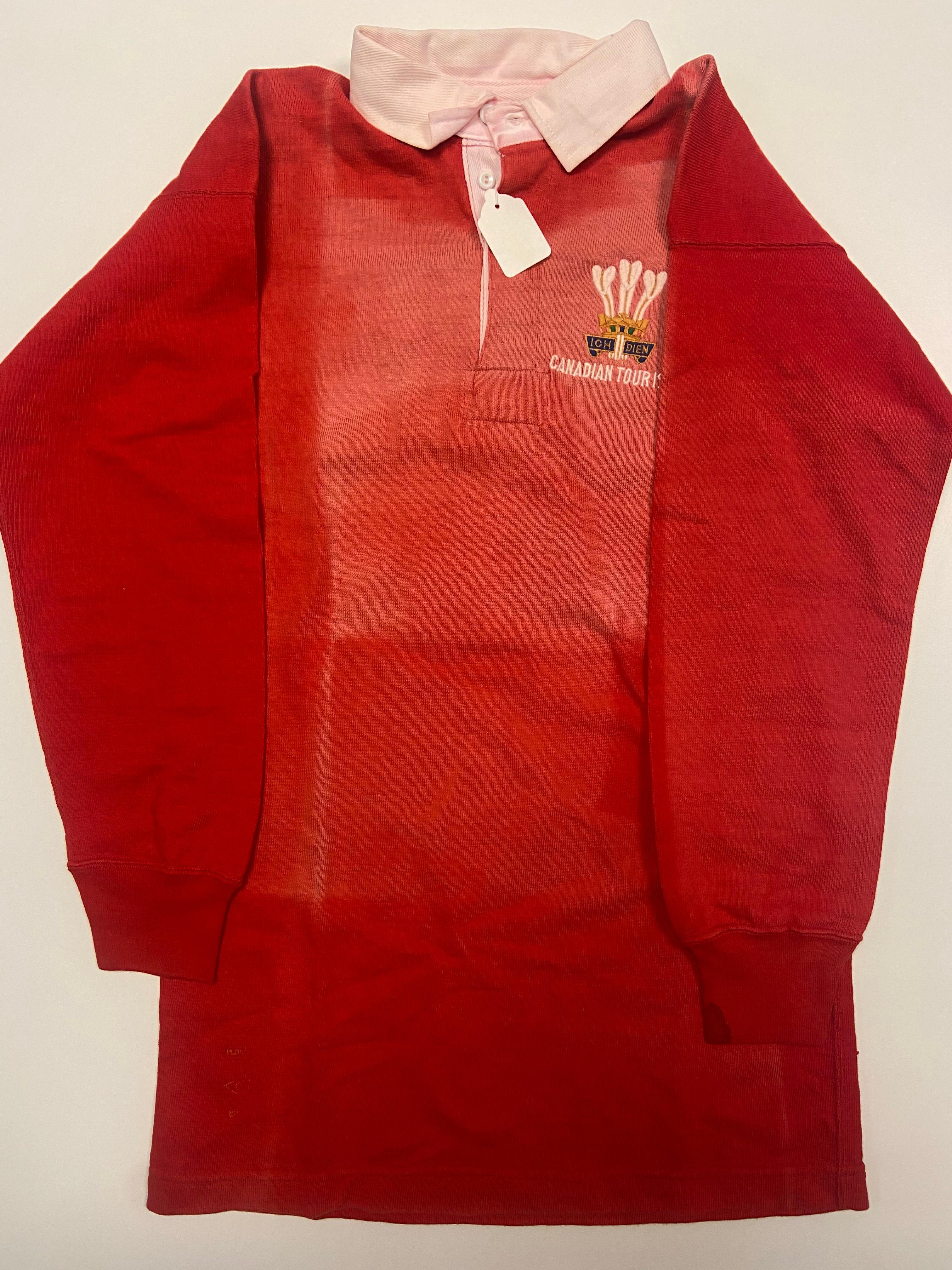 Wales 1973 match-issue rugby shirt with Certificate of Authenticity In Good Condition For Sale In Jersey, GB