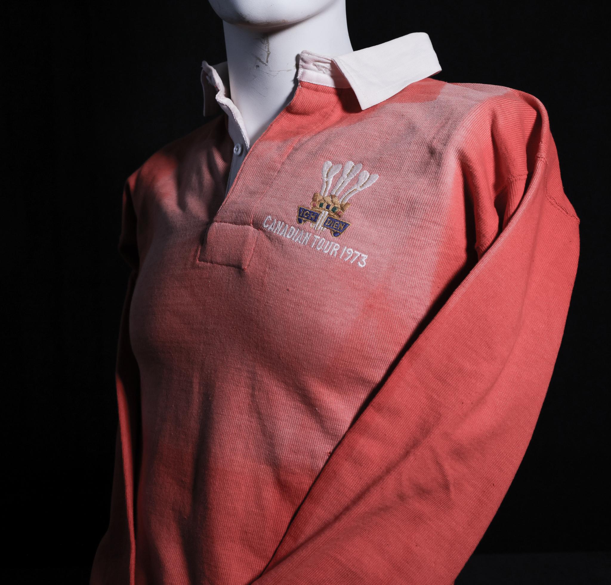 Cotton Wales 1973 match-issue rugby shirt with Certificate of Authenticity For Sale