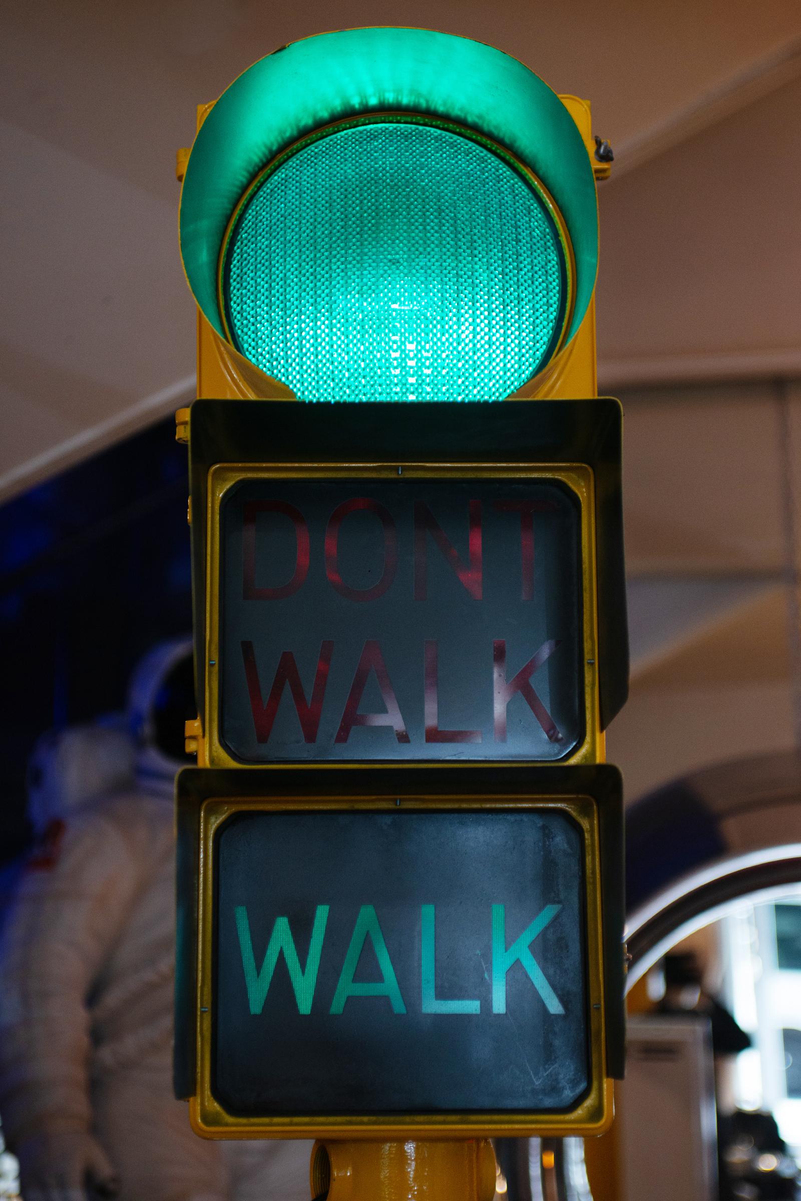 walk don't walk light